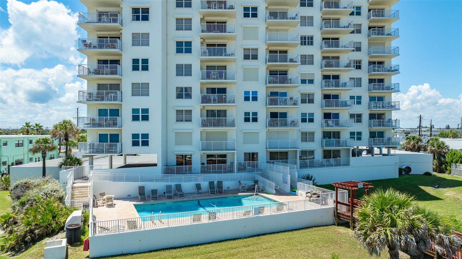 Image 30 of 45 For 1183 Ocean Shore Boulevard 405