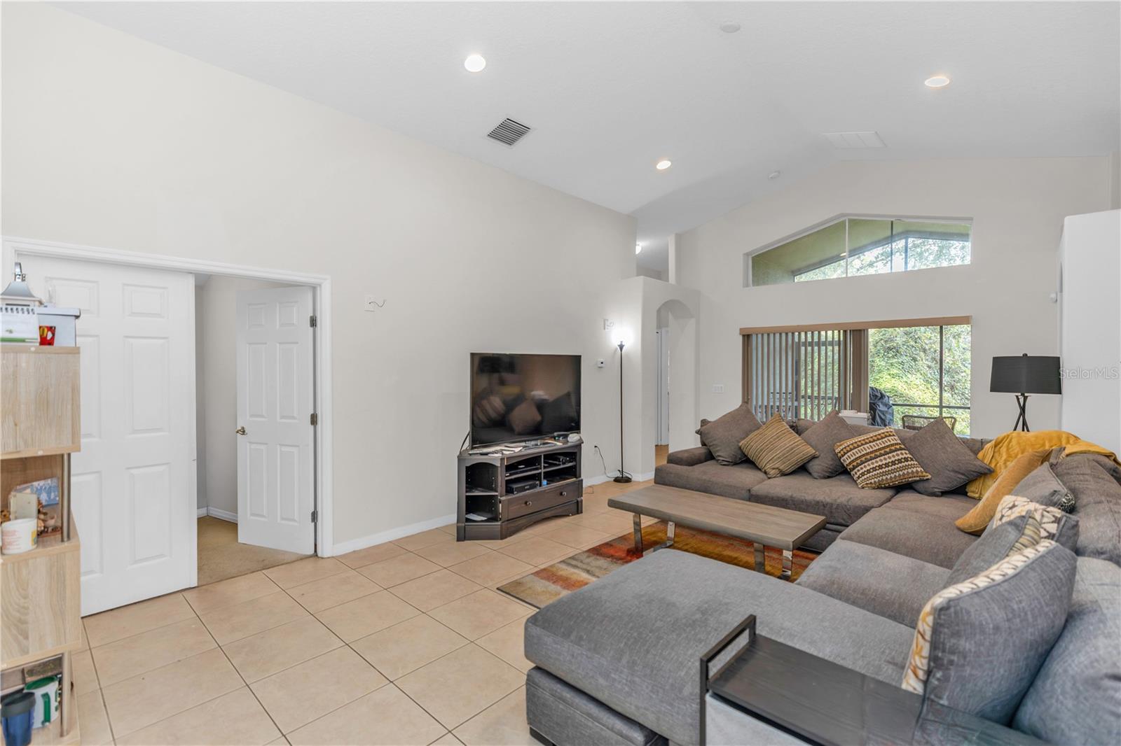 Image 13 of 40 For 3232 Alling Court