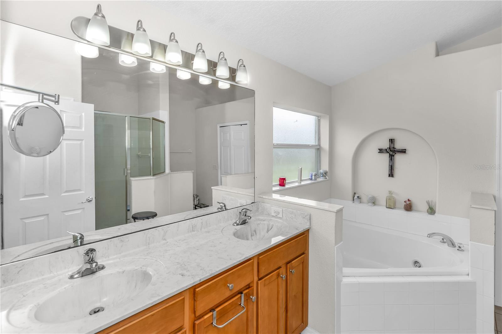 Image 18 of 40 For 3232 Alling Court