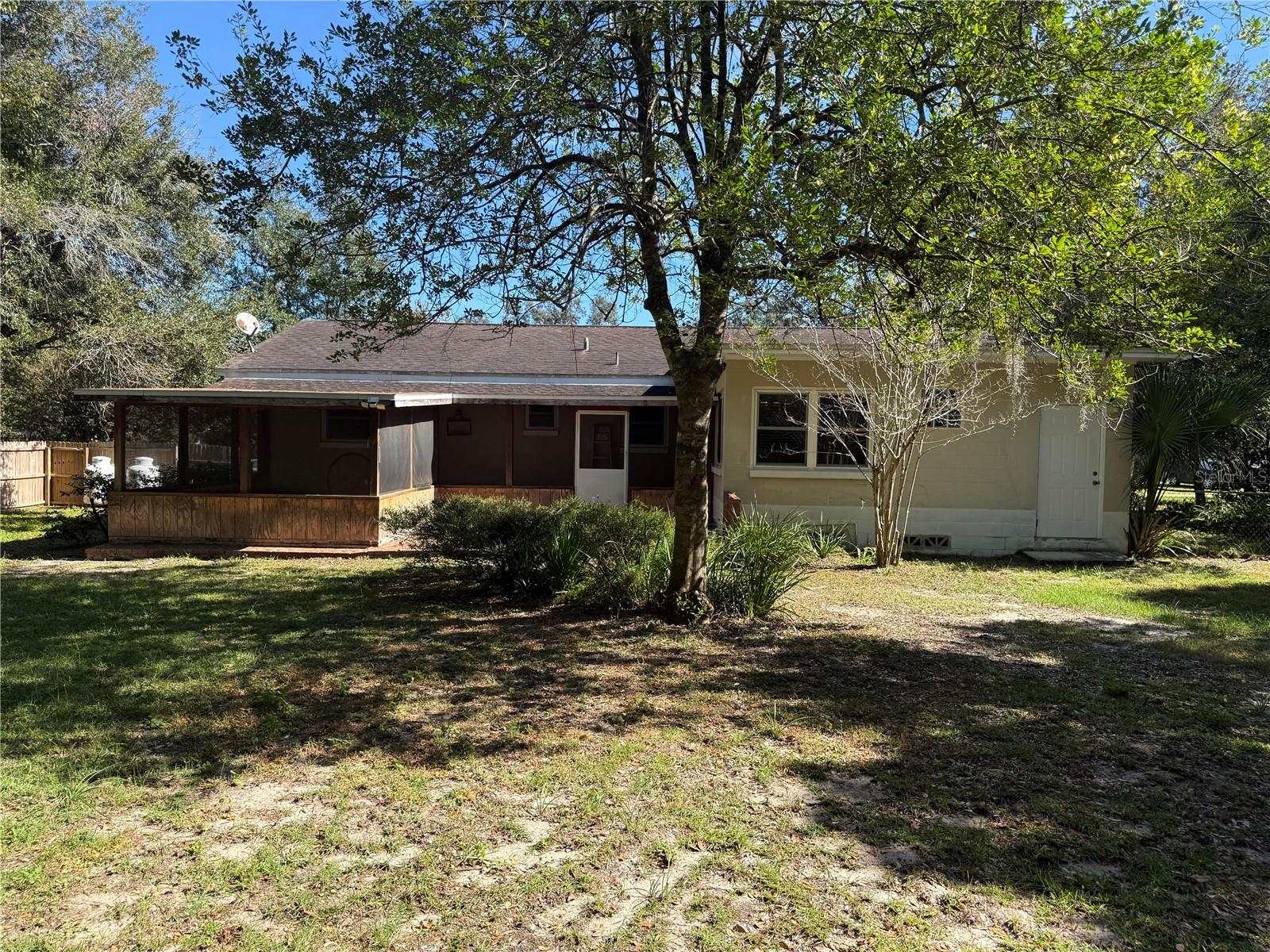 Image 20 of 24 For 514 Land O Lakes Court