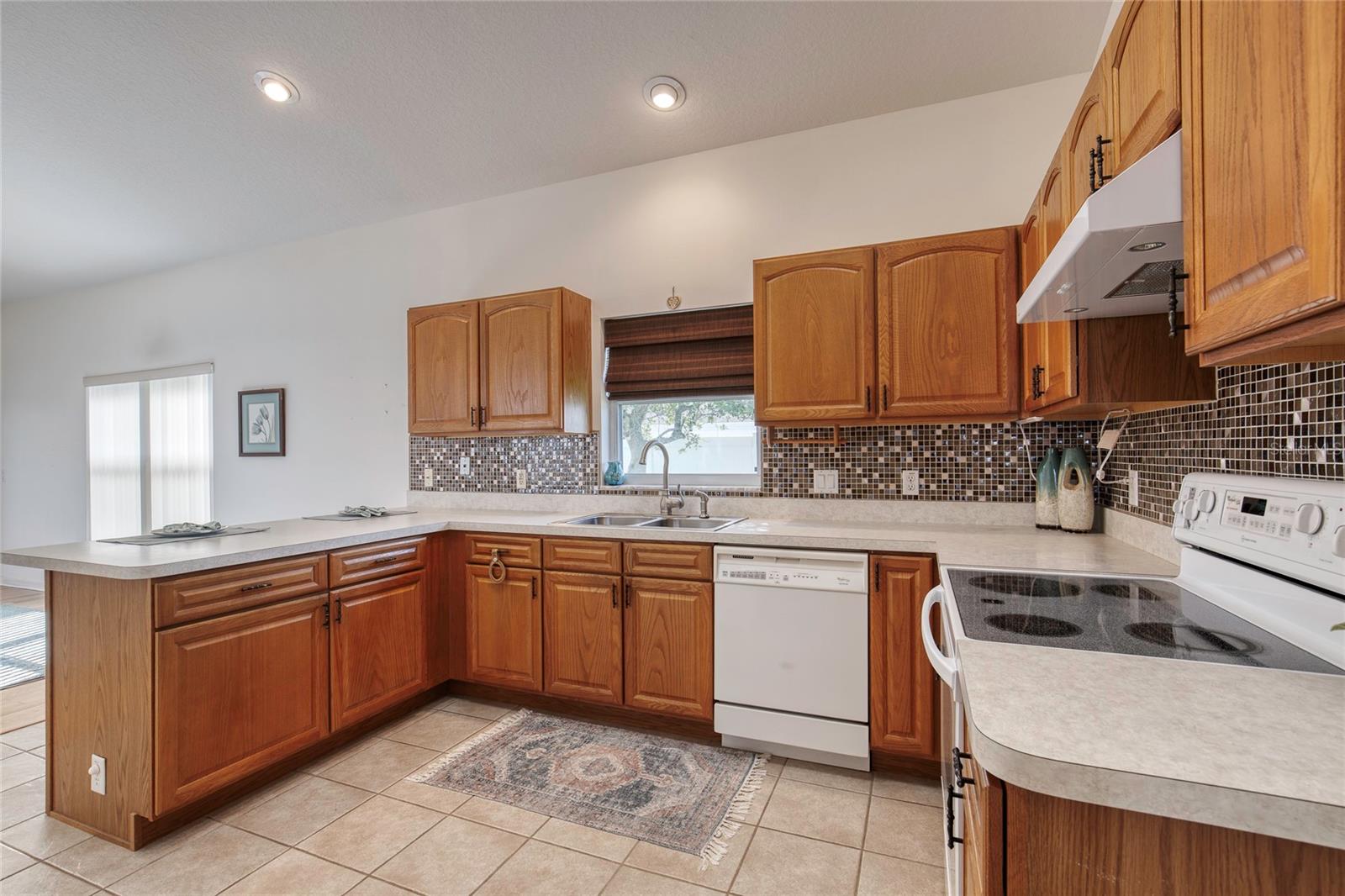 Image 17 of 42 For 114 Peninsula Winds Drive