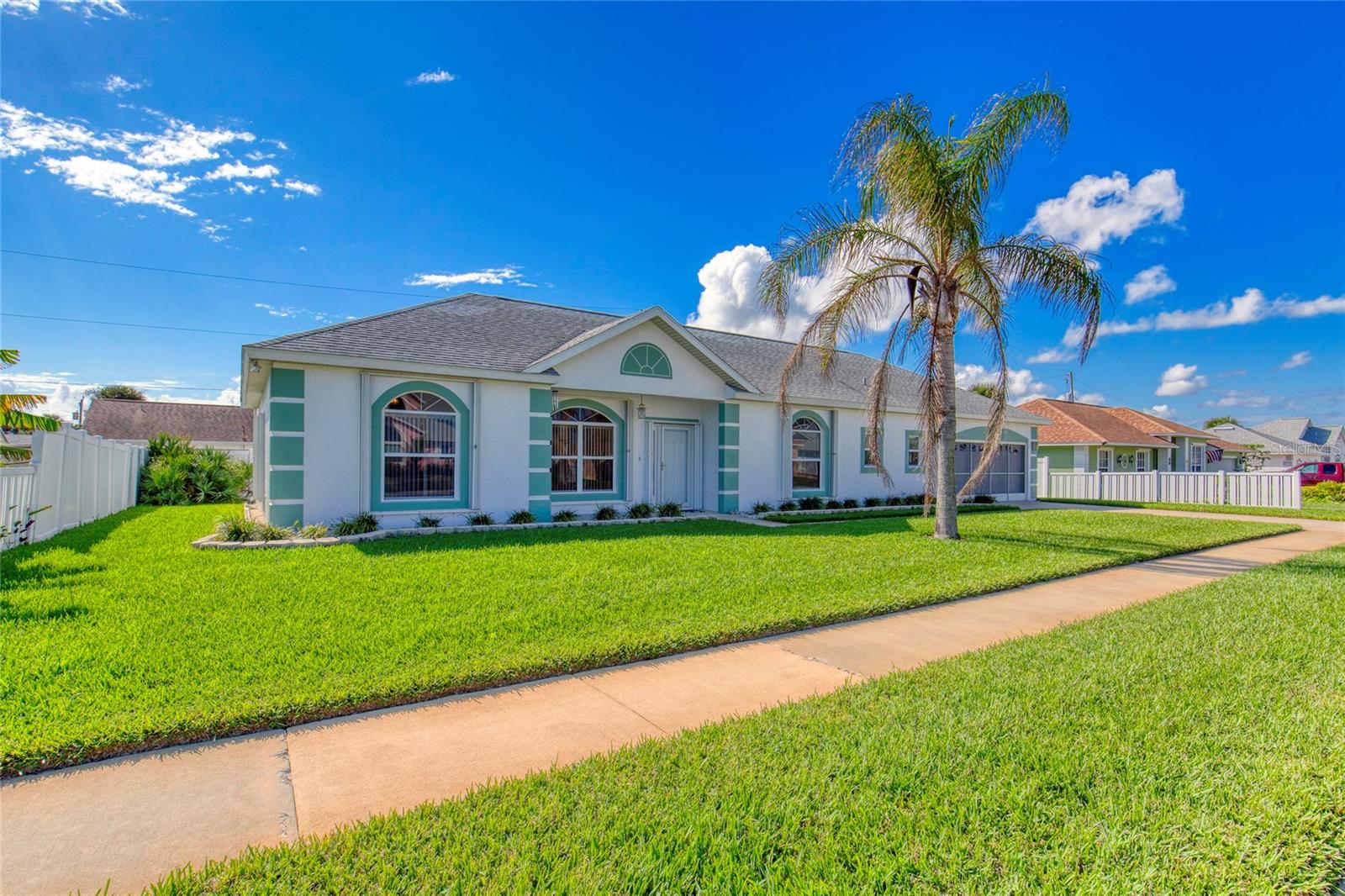 Image 6 of 42 For 114 Peninsula Winds Drive