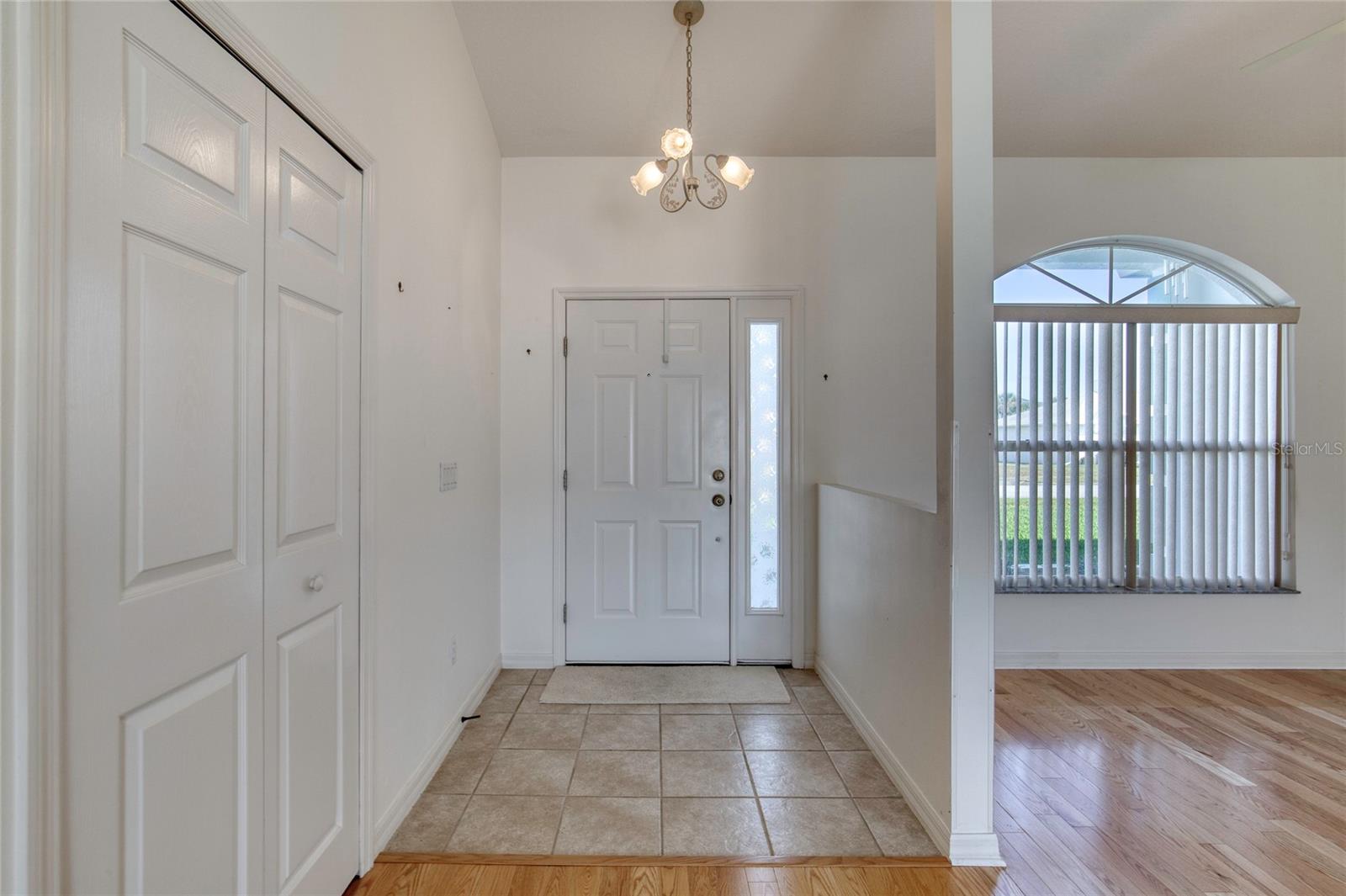 Image 9 of 42 For 114 Peninsula Winds Drive