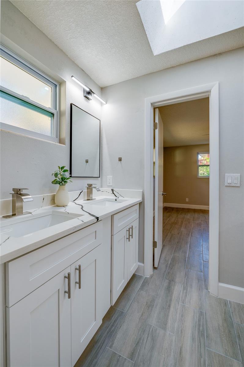 Image 34 of 56 For 71 St Andrews Drive