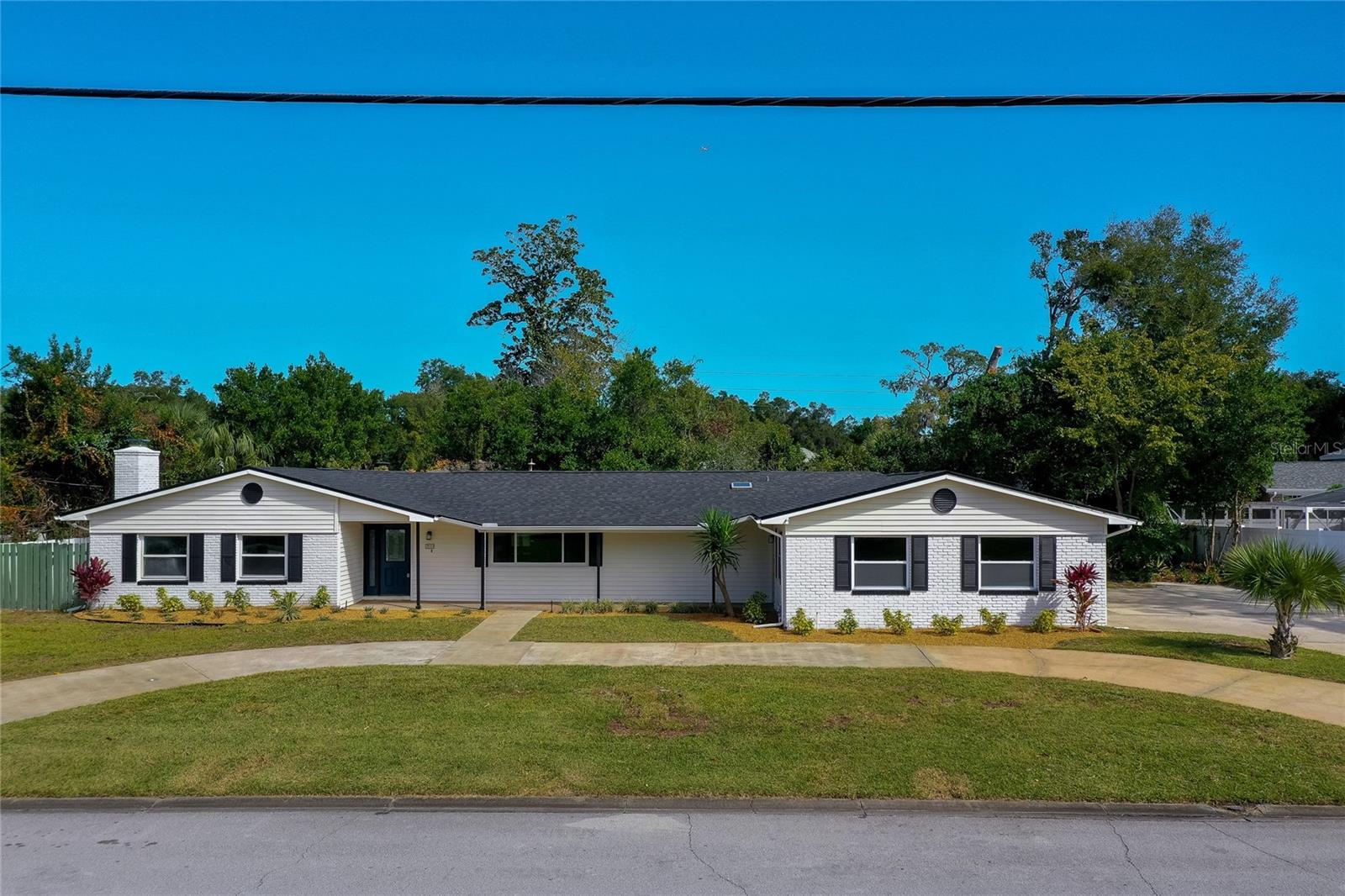 Image 4 of 56 For 71 St Andrews Drive