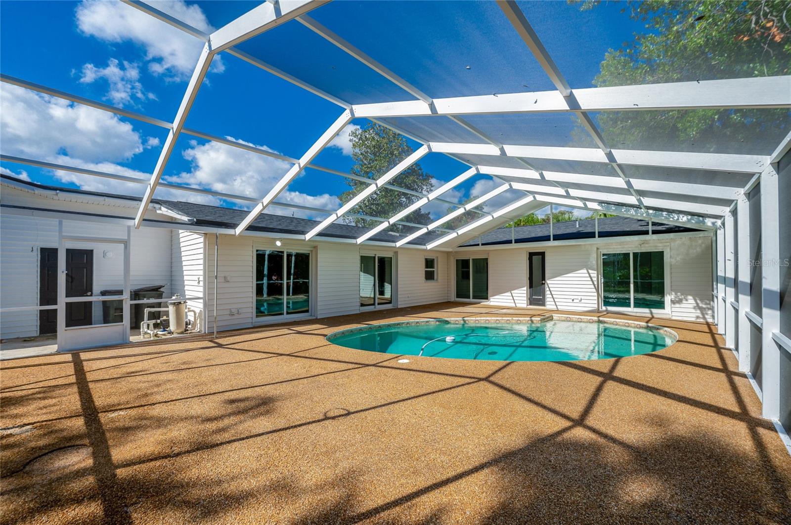 Image 45 of 56 For 71 St Andrews Drive