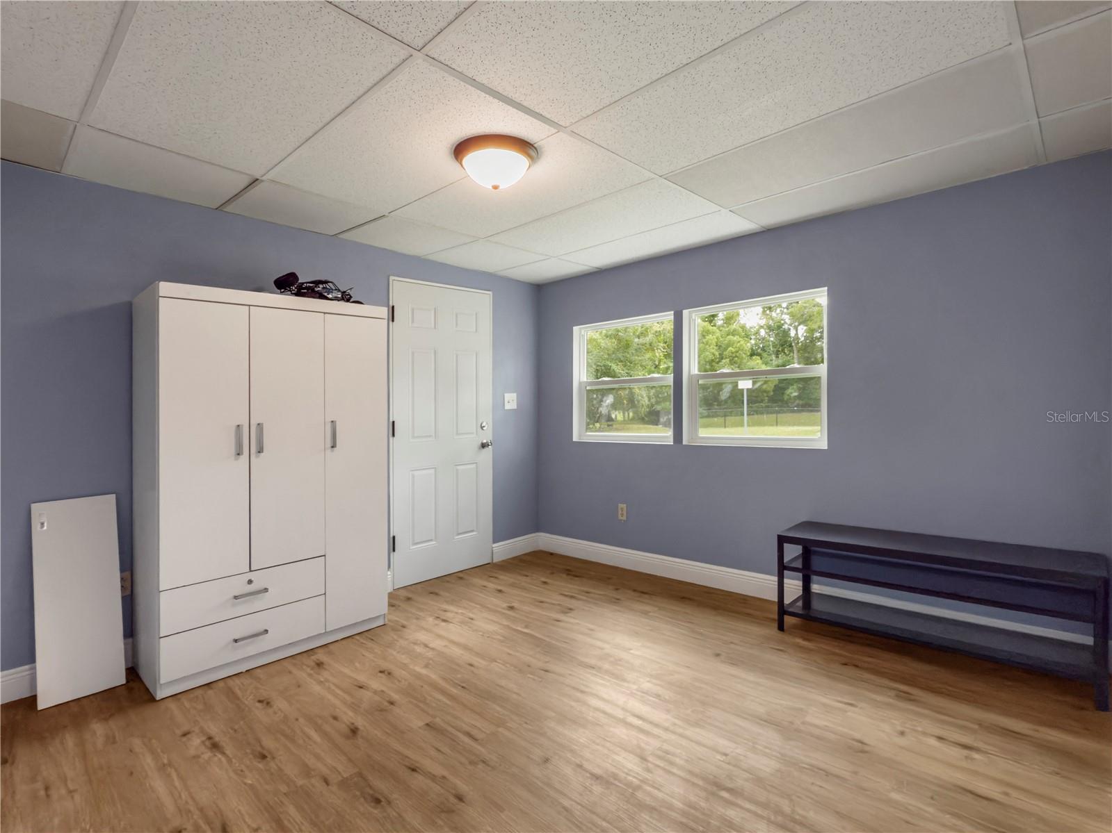 Image 26 of 31 For 4102 Woodland Circle