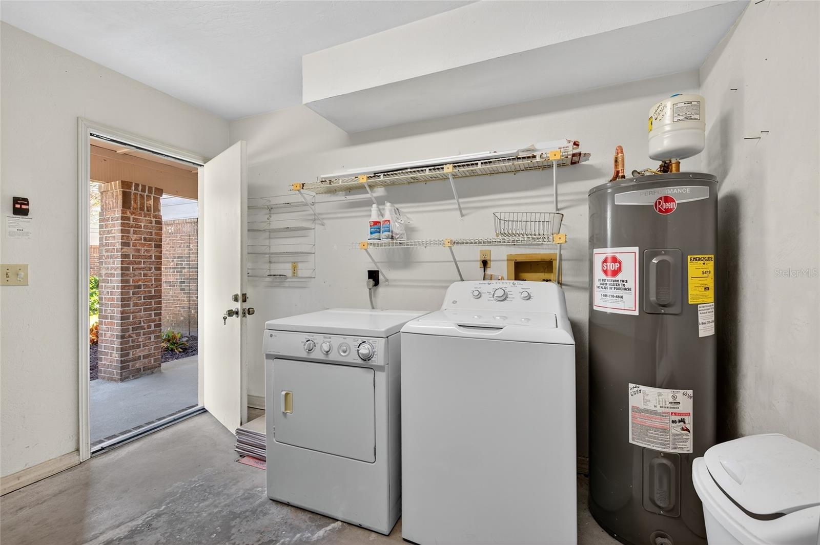 Image 22 of 29 For 256 Palm Sparrow Court