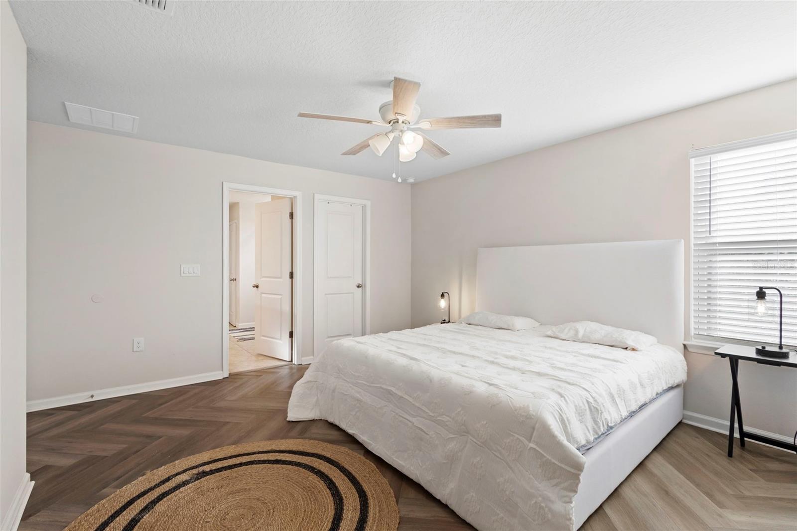 Image 21 of 54 For 1559 Scrub Jay Court