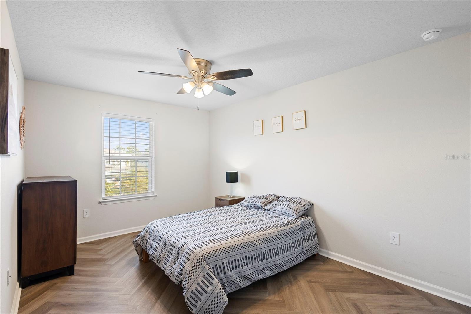 Image 28 of 54 For 1559 Scrub Jay Court