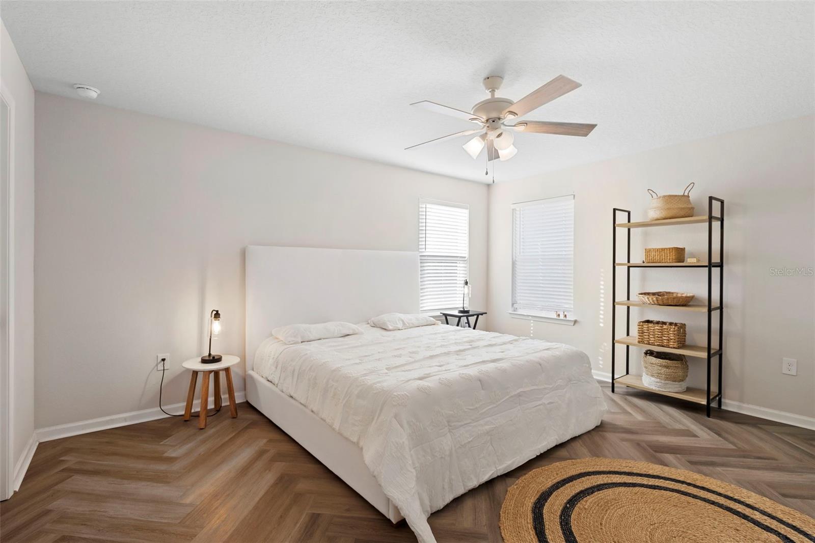 Image 5 of 54 For 1559 Scrub Jay Court