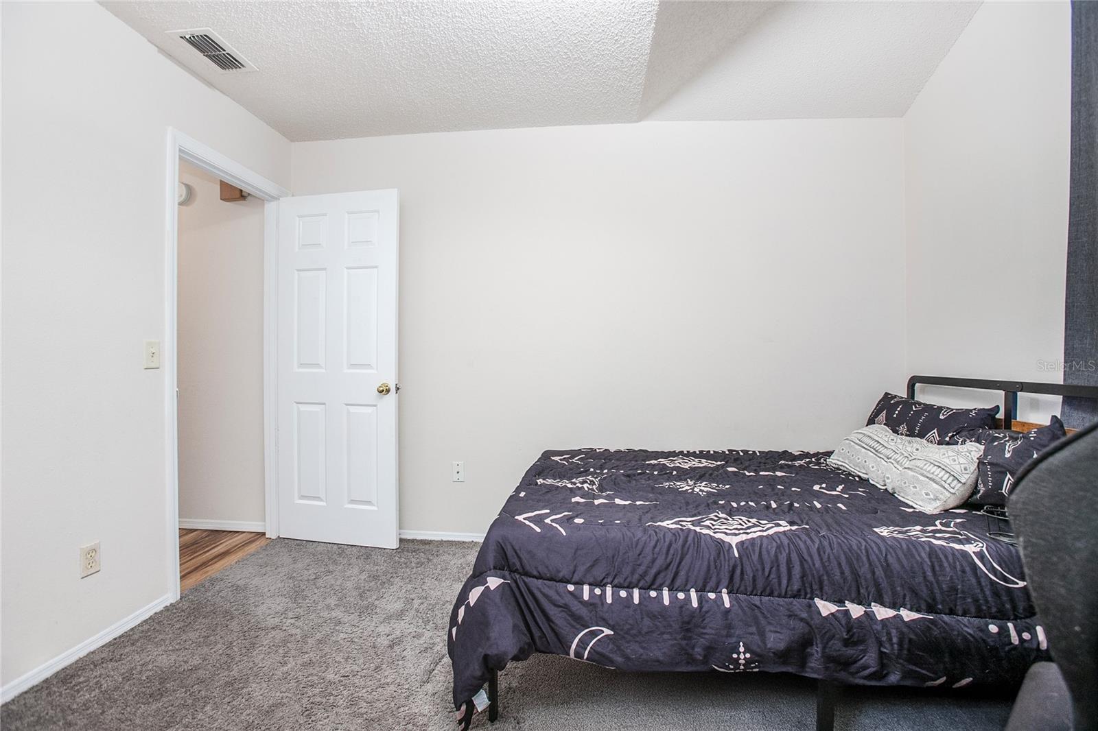 Image 22 of 32 For 500 Kansas Avenue