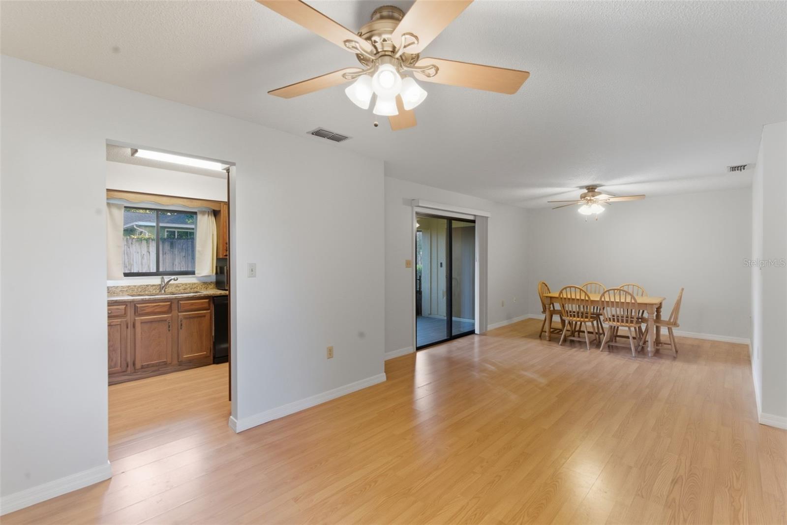 Image 11 of 40 For 101 Grand Plaza Dr N2