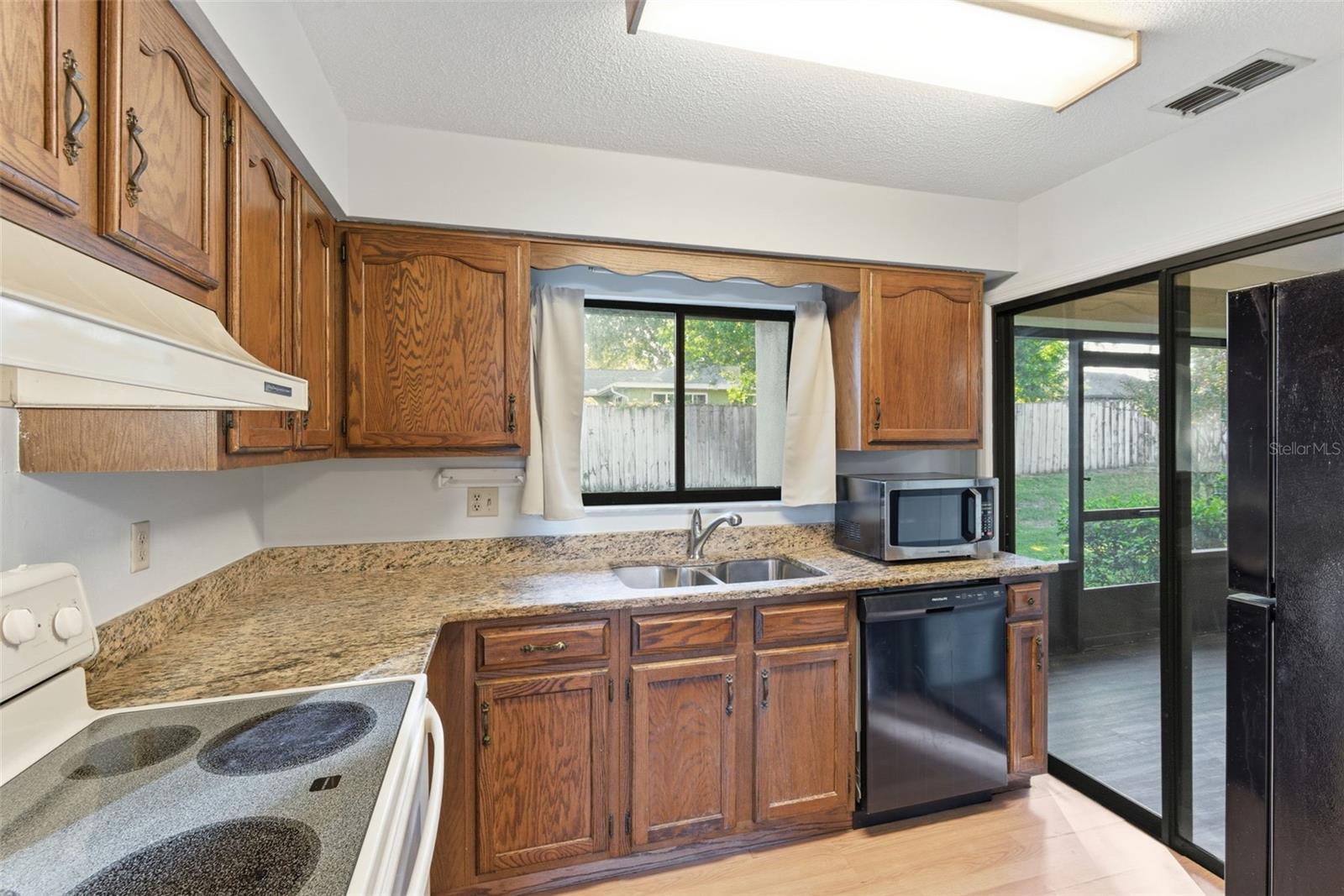 Image 14 of 40 For 101 Grand Plaza Dr N2