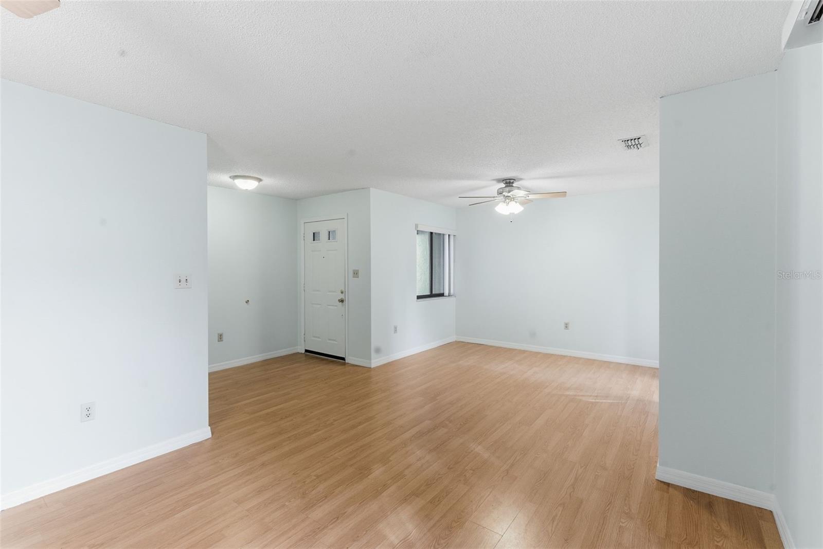 Image 31 of 40 For 101 Grand Plaza Dr N2