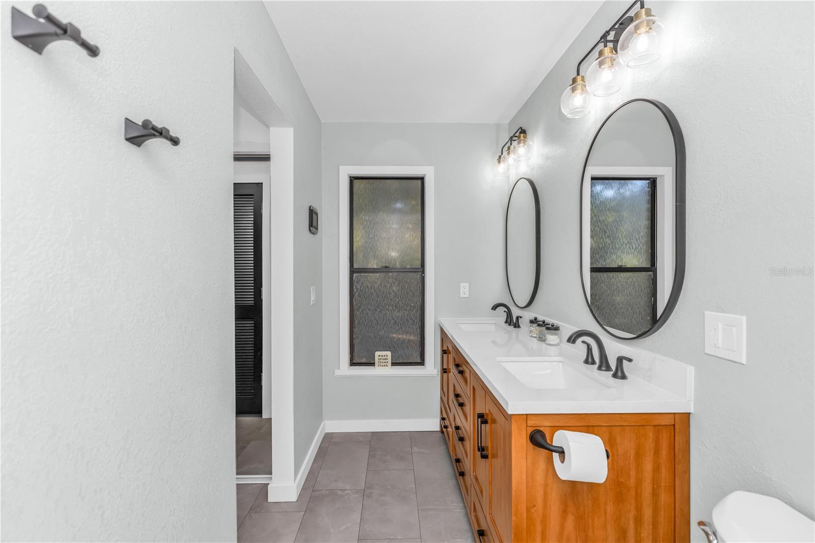 Image 23 of 45 For 634 Lehigh Drive