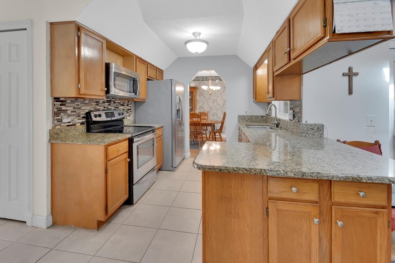 Image 5 of 33 For 2547 Wilmhurst Road