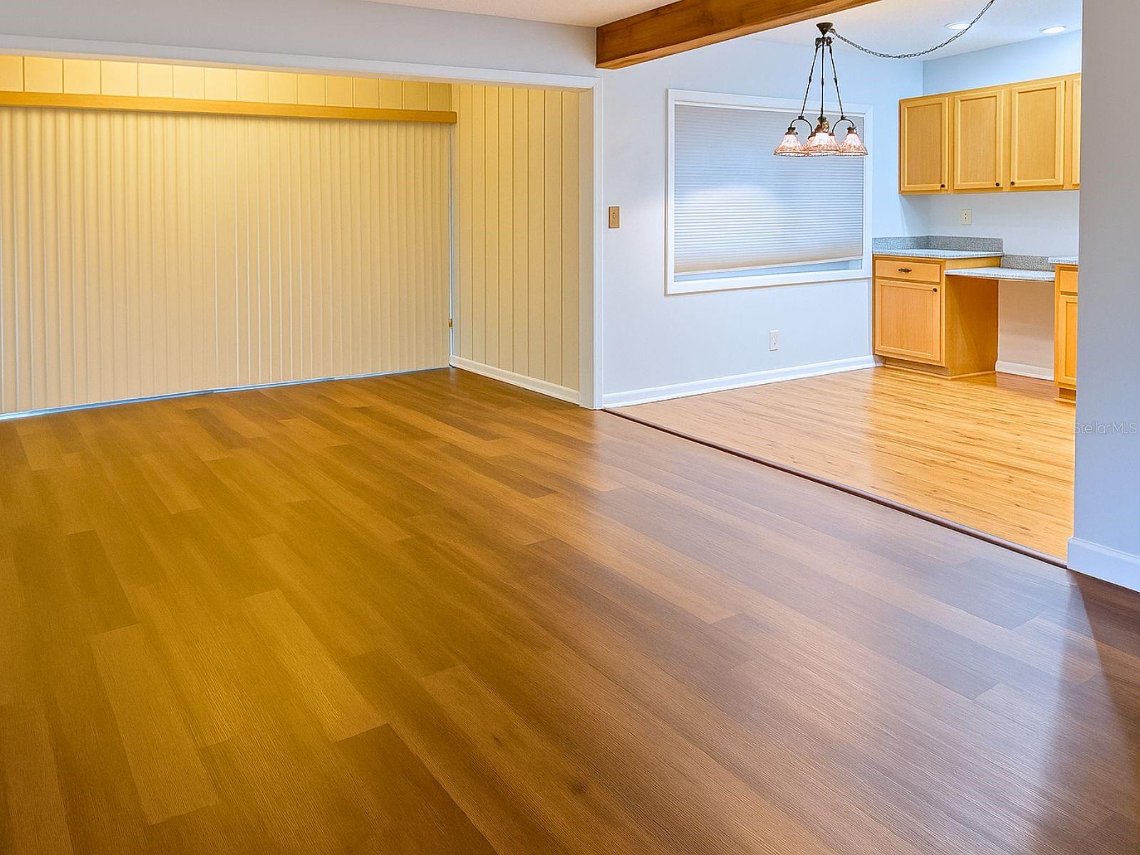 Image 2 of 16 For 116 Crown Oaks Way 116