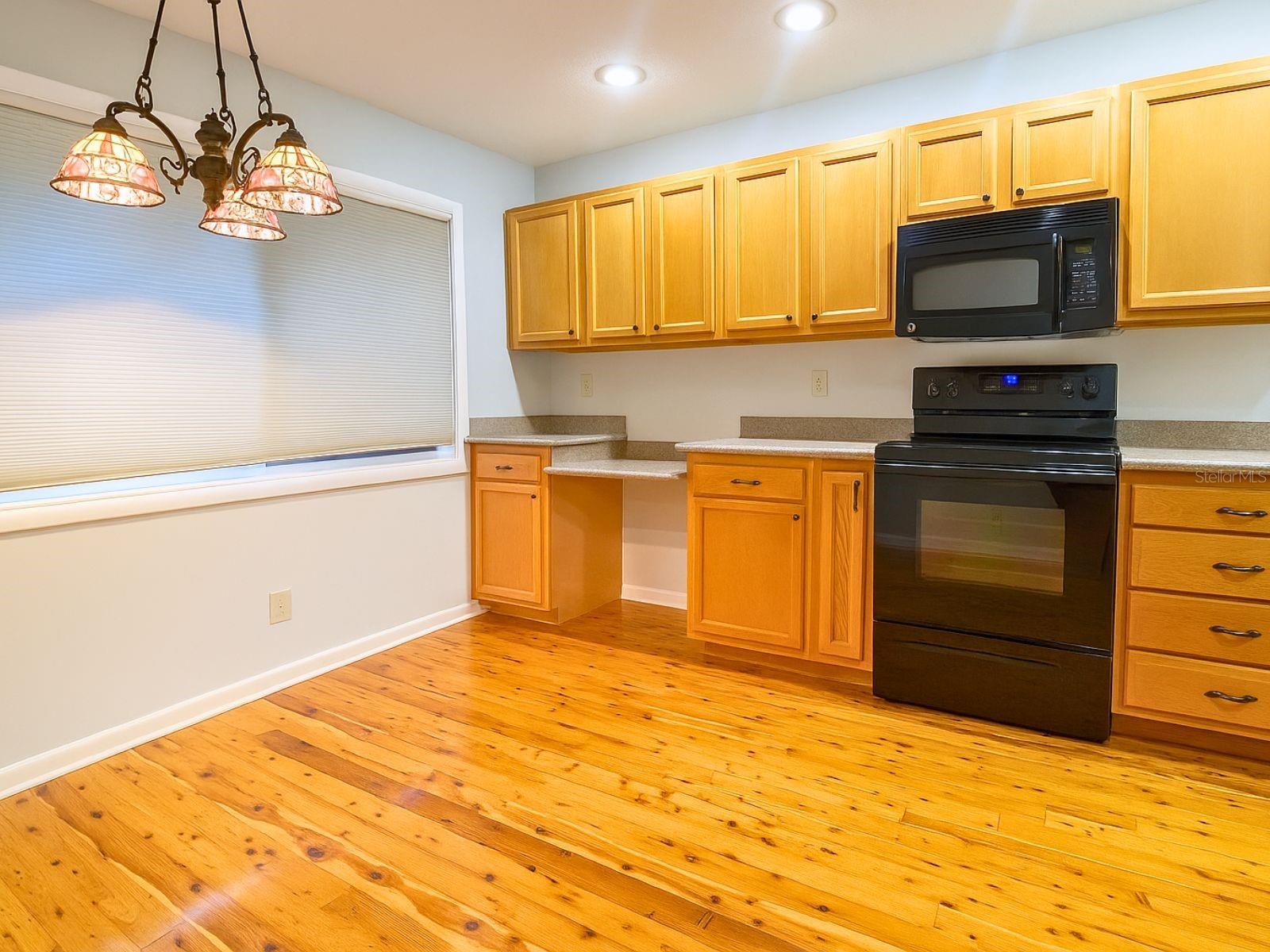 Image 4 of 16 For 116 Crown Oaks Way 116