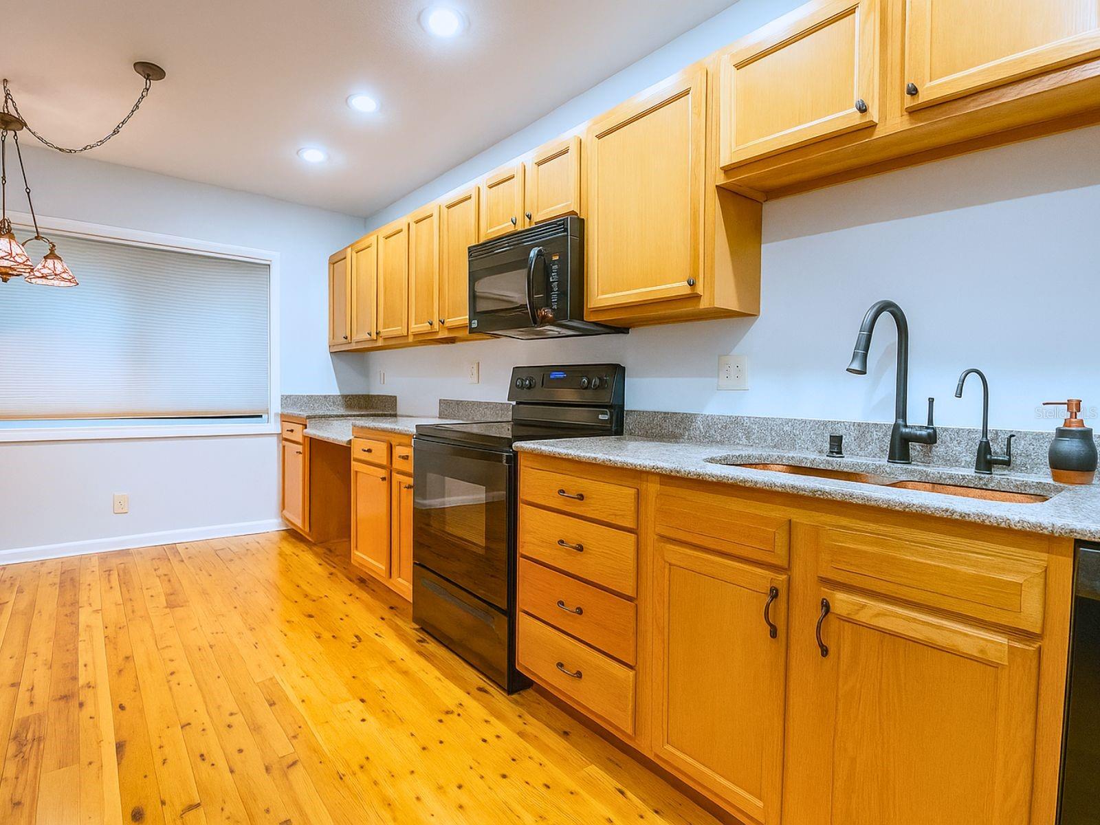 Image 6 of 16 For 116 Crown Oaks Way 116