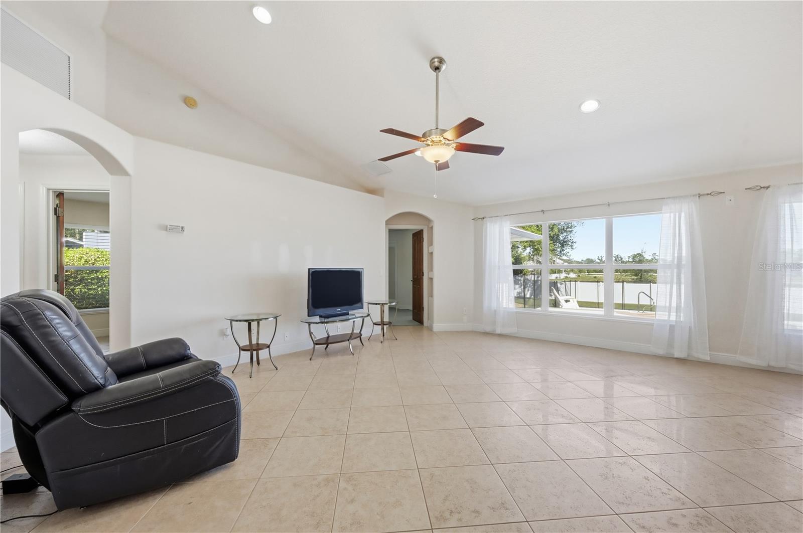 Image 15 of 45 For 2021 Massachusetts Avenue