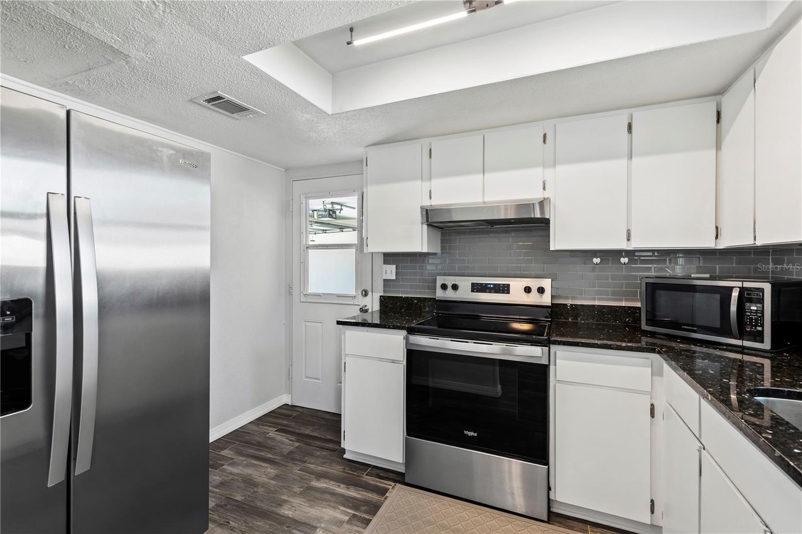 Image 13 of 48 For 536 Peacock Road