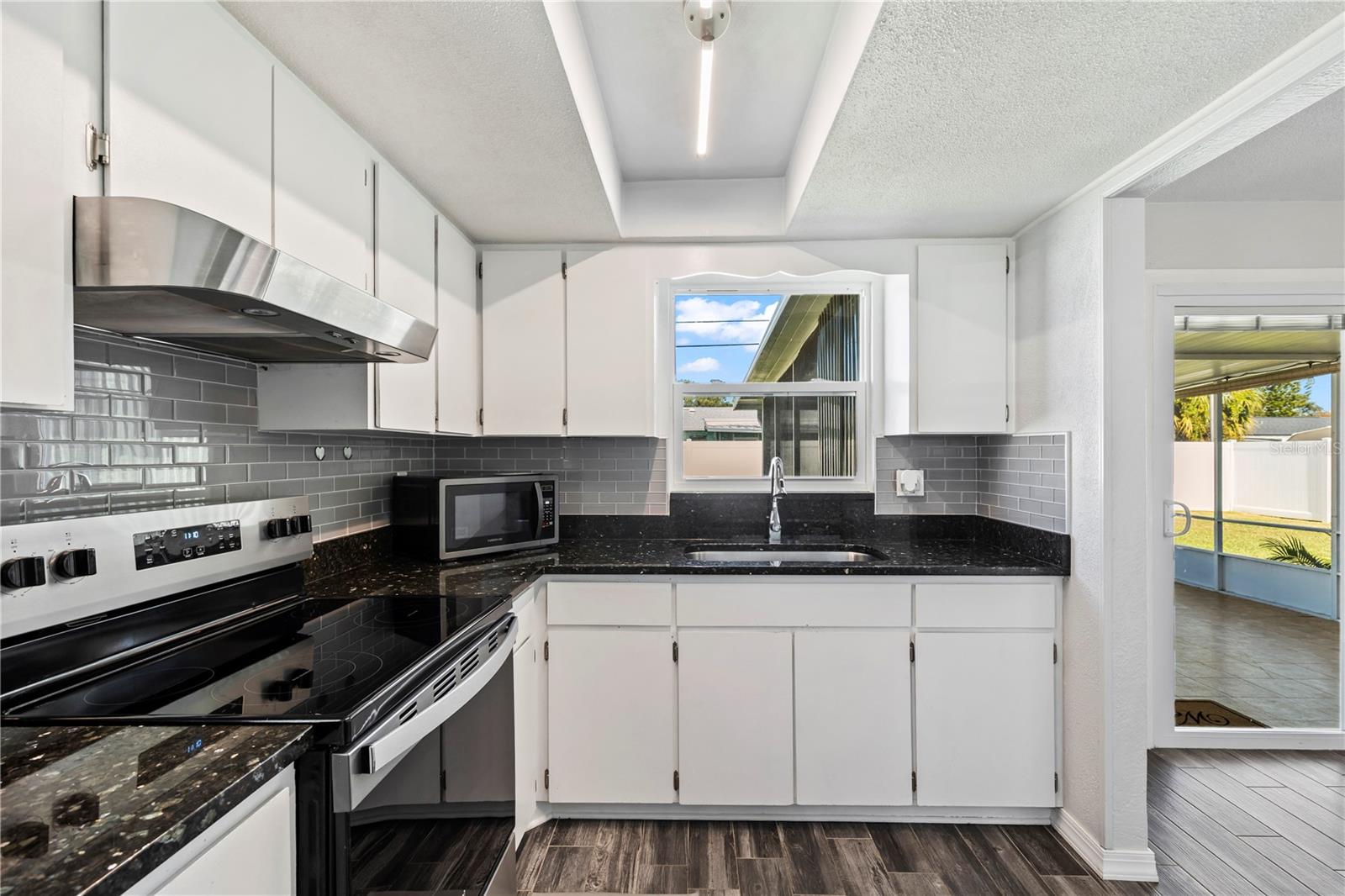 Image 14 of 48 For 536 Peacock Road