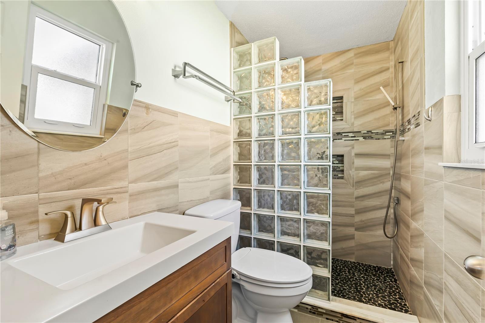 Image 23 of 48 For 536 Peacock Road