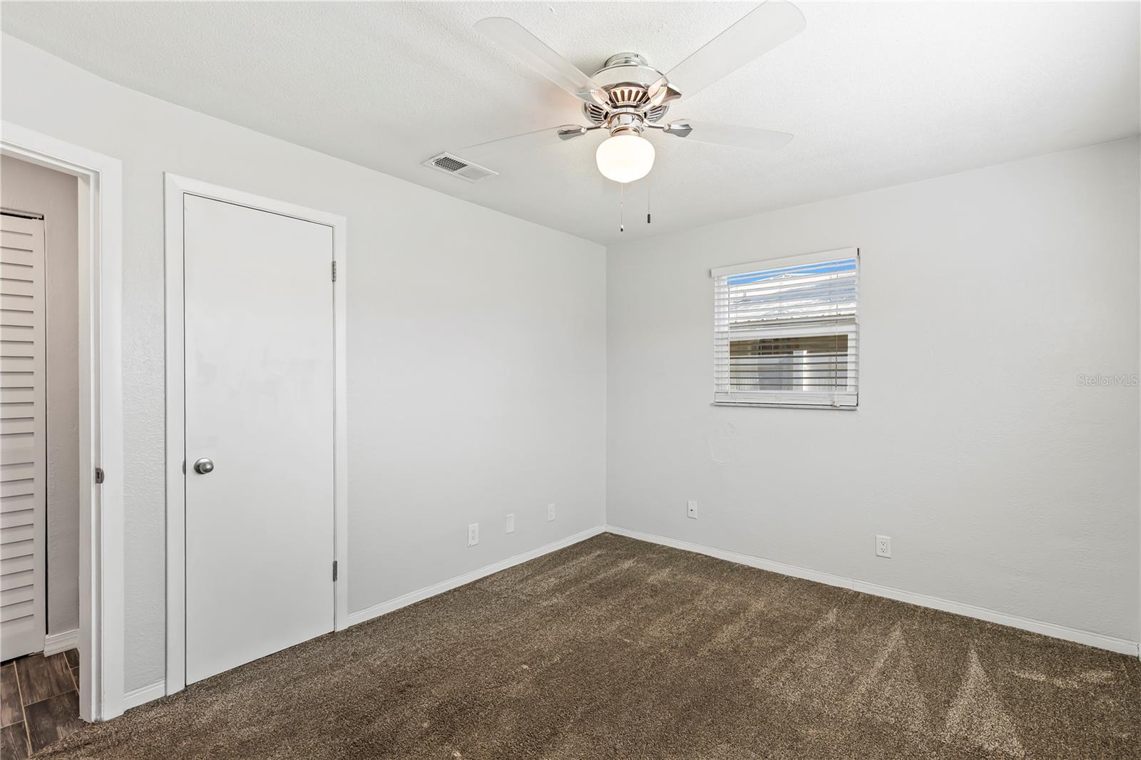 Image 27 of 48 For 536 Peacock Road