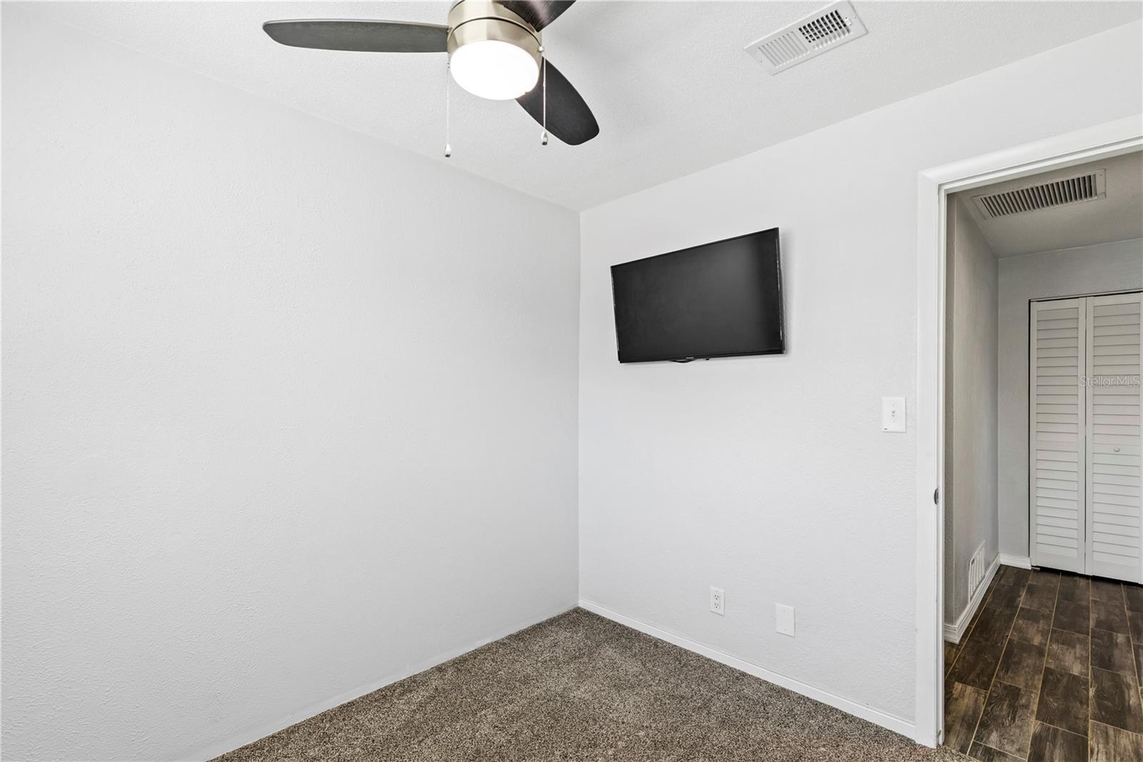 Image 30 of 48 For 536 Peacock Road