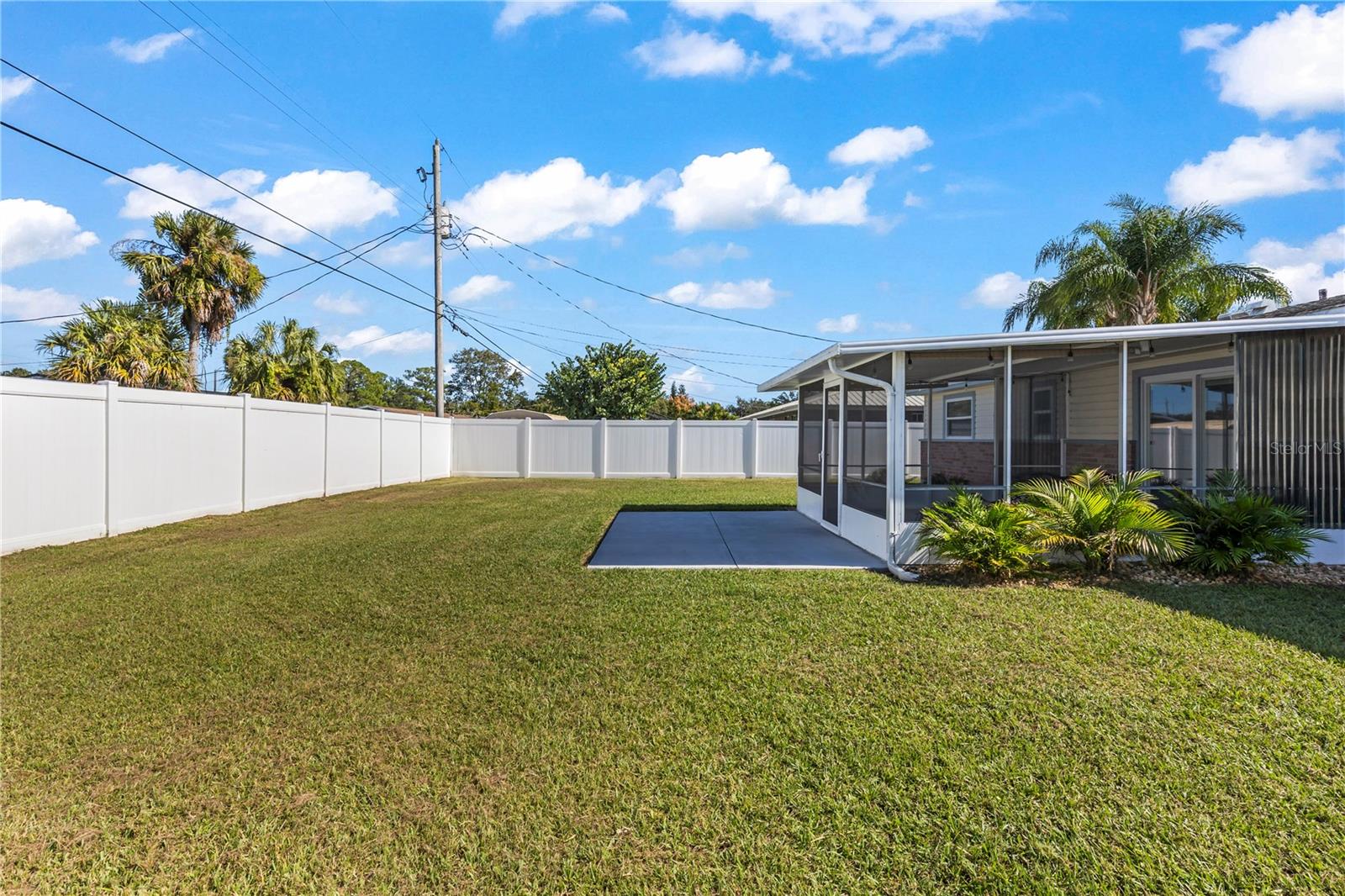 Image 5 of 48 For 536 Peacock Road