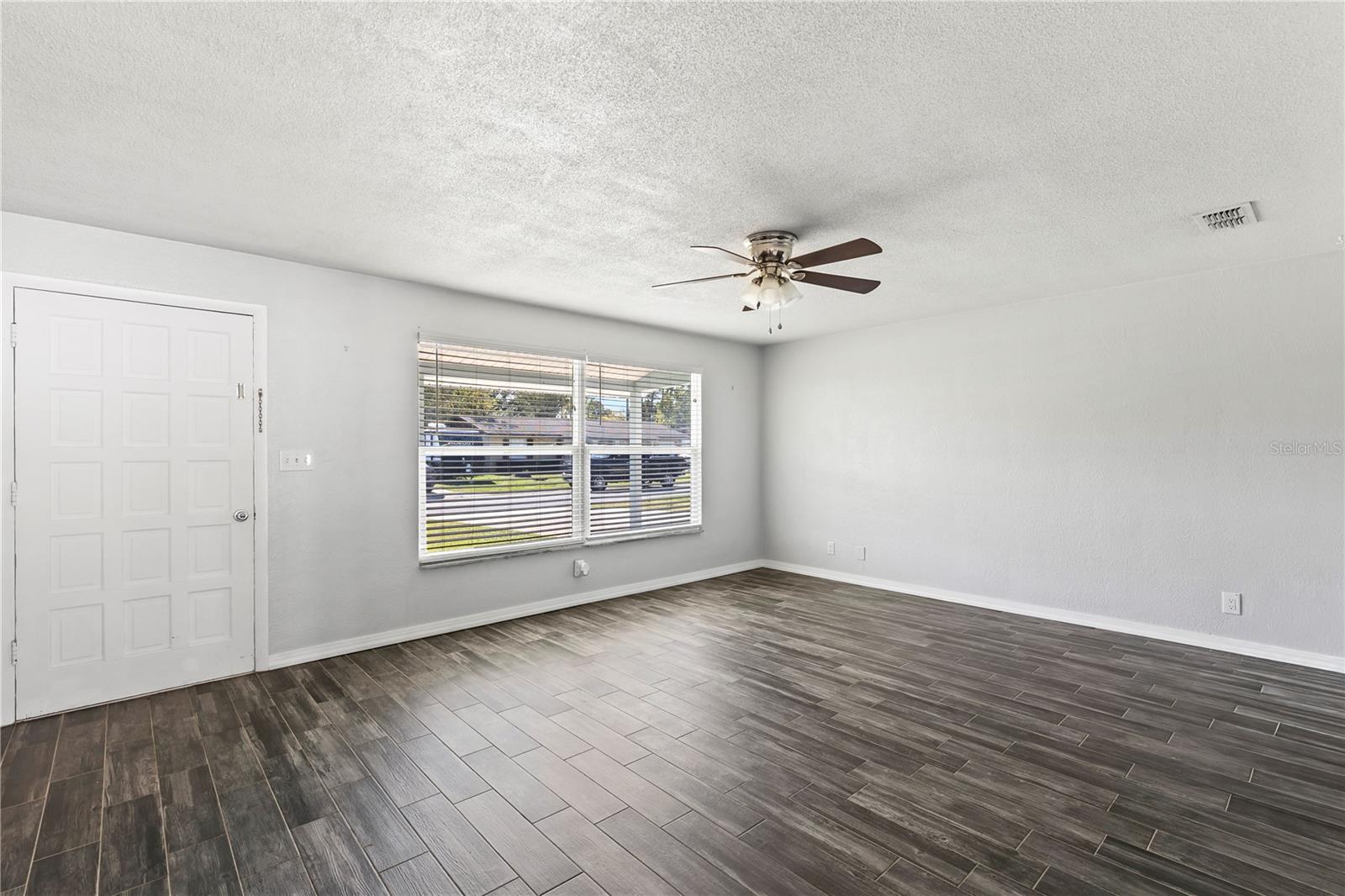 Image 9 of 48 For 536 Peacock Road