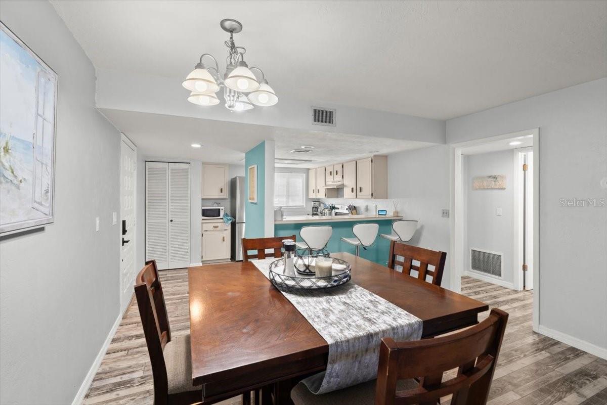 Image 10 of 29 For 102 Bob White Court 102c