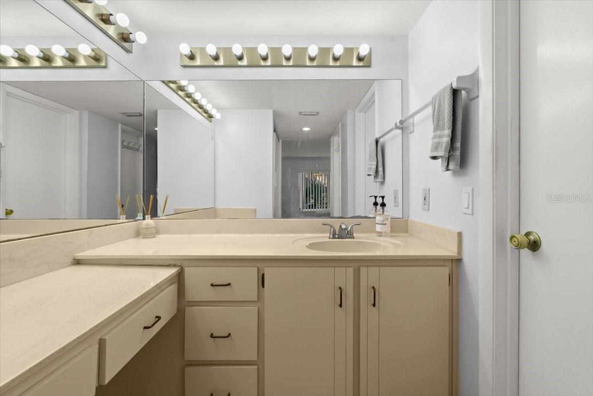 Image 17 of 29 For 102 Bob White Court 102c