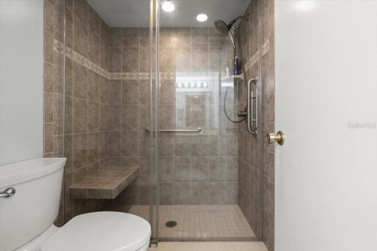 Image 18 of 29 For 102 Bob White Court 102c