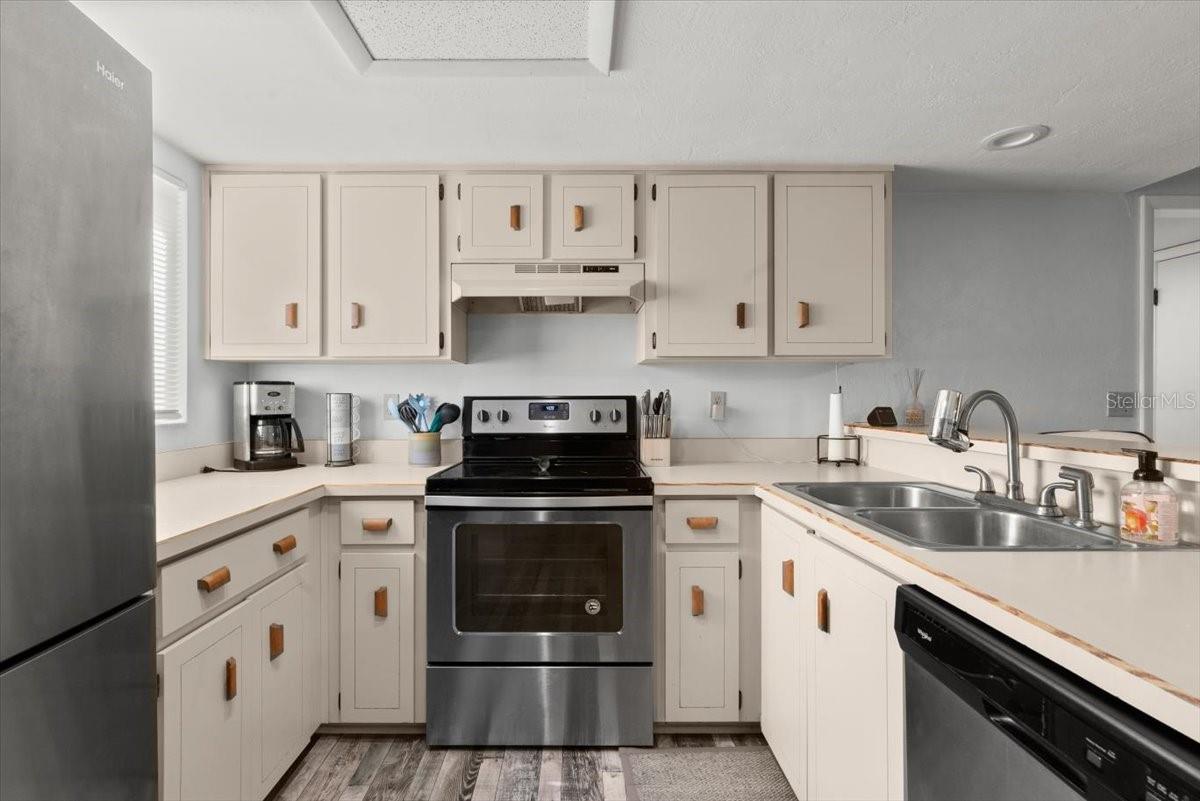 Image 2 of 29 For 102 Bob White Court 102c