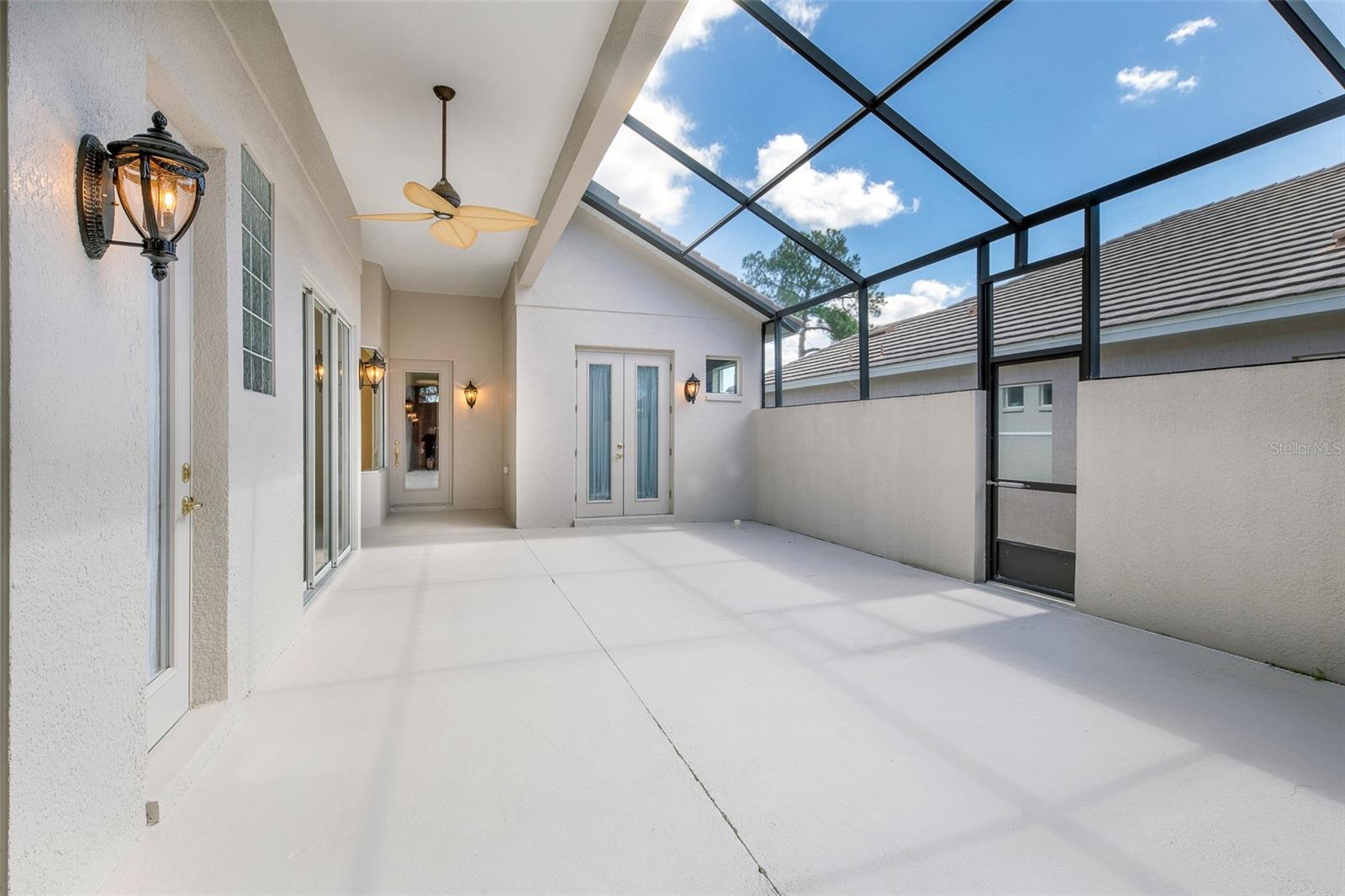 Image 3 of 24 For 522 Newhall Lane