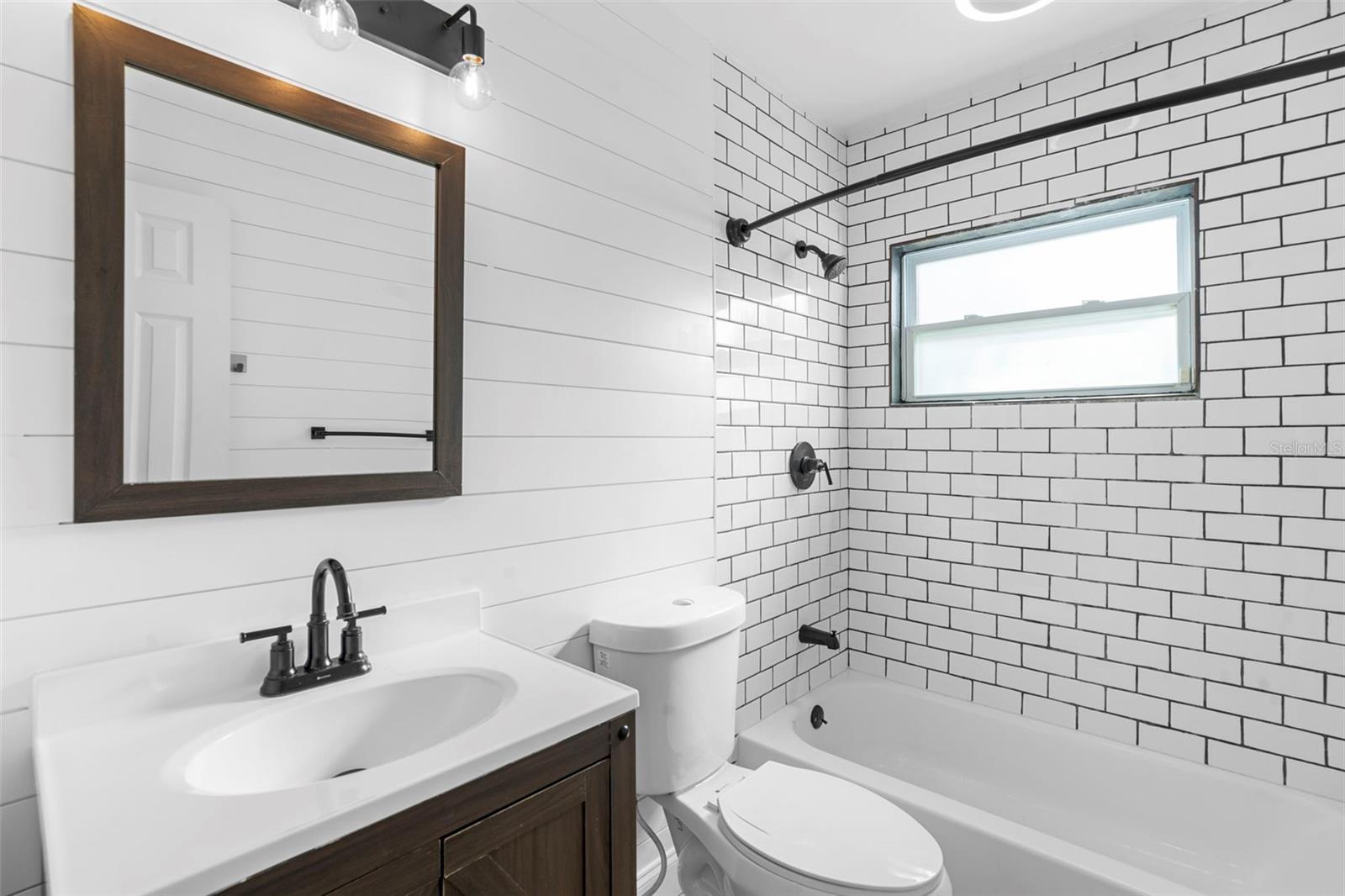 Image 37 of 63 For 1303 Renee Avenue