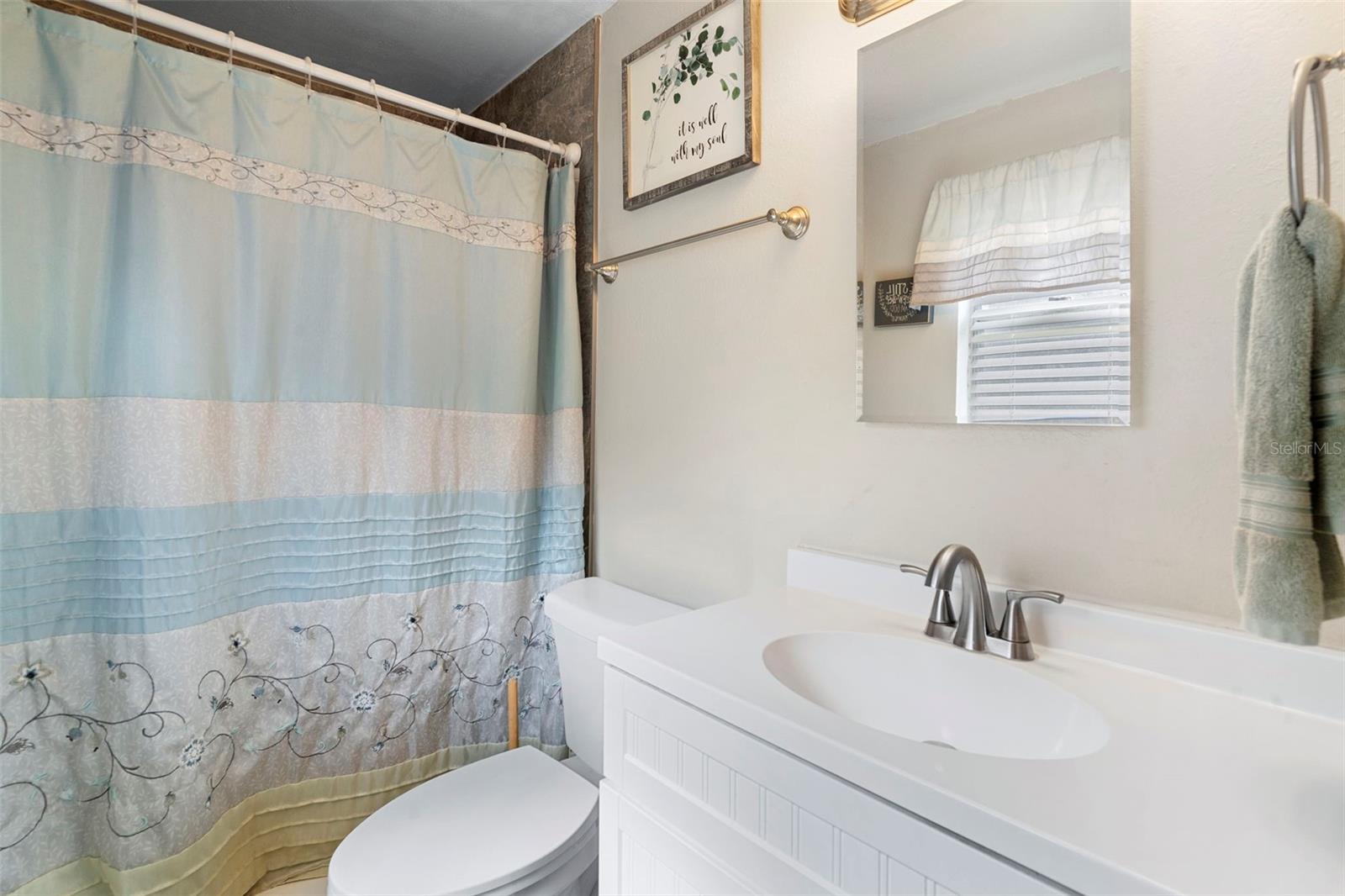 Image 20 of 42 For 270 Holly Drive