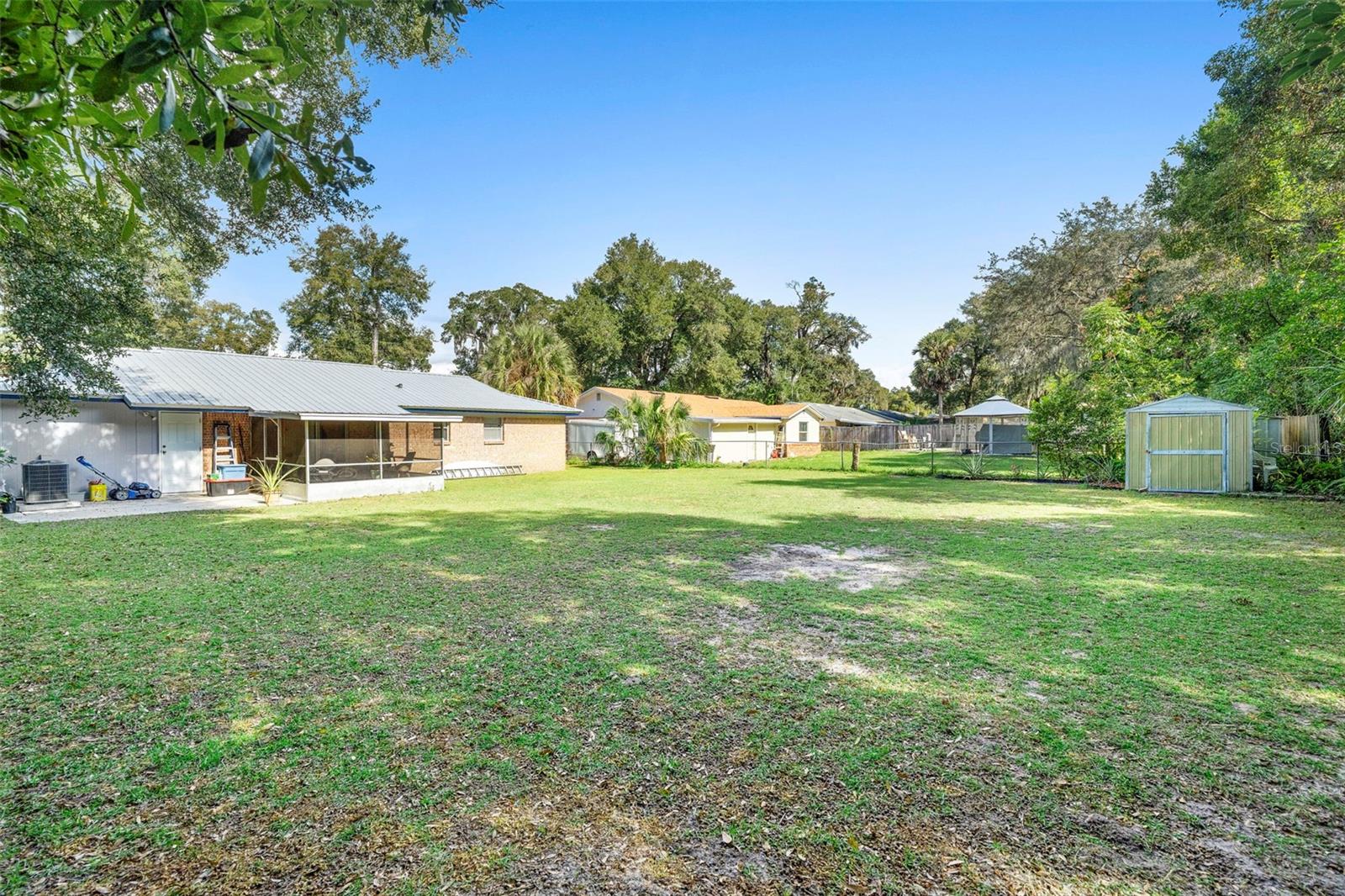 Image 28 of 42 For 270 Holly Drive