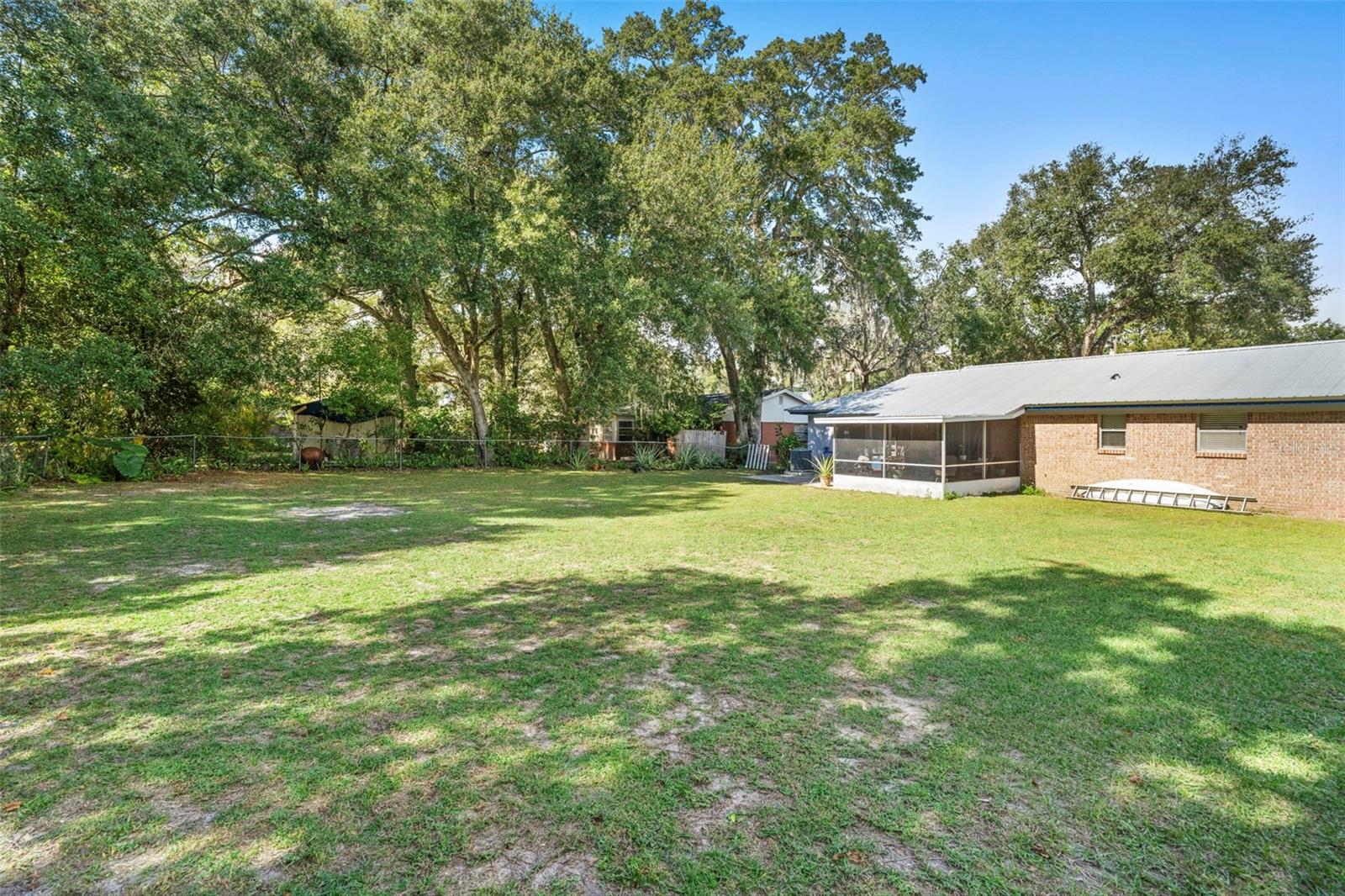 Image 29 of 42 For 270 Holly Drive