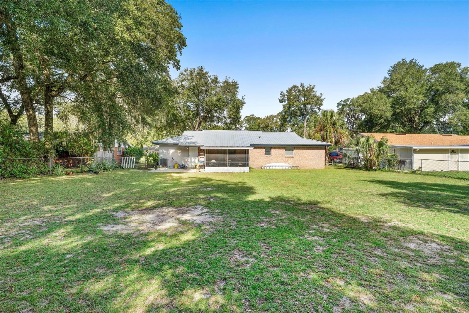 Image 30 of 42 For 270 Holly Drive