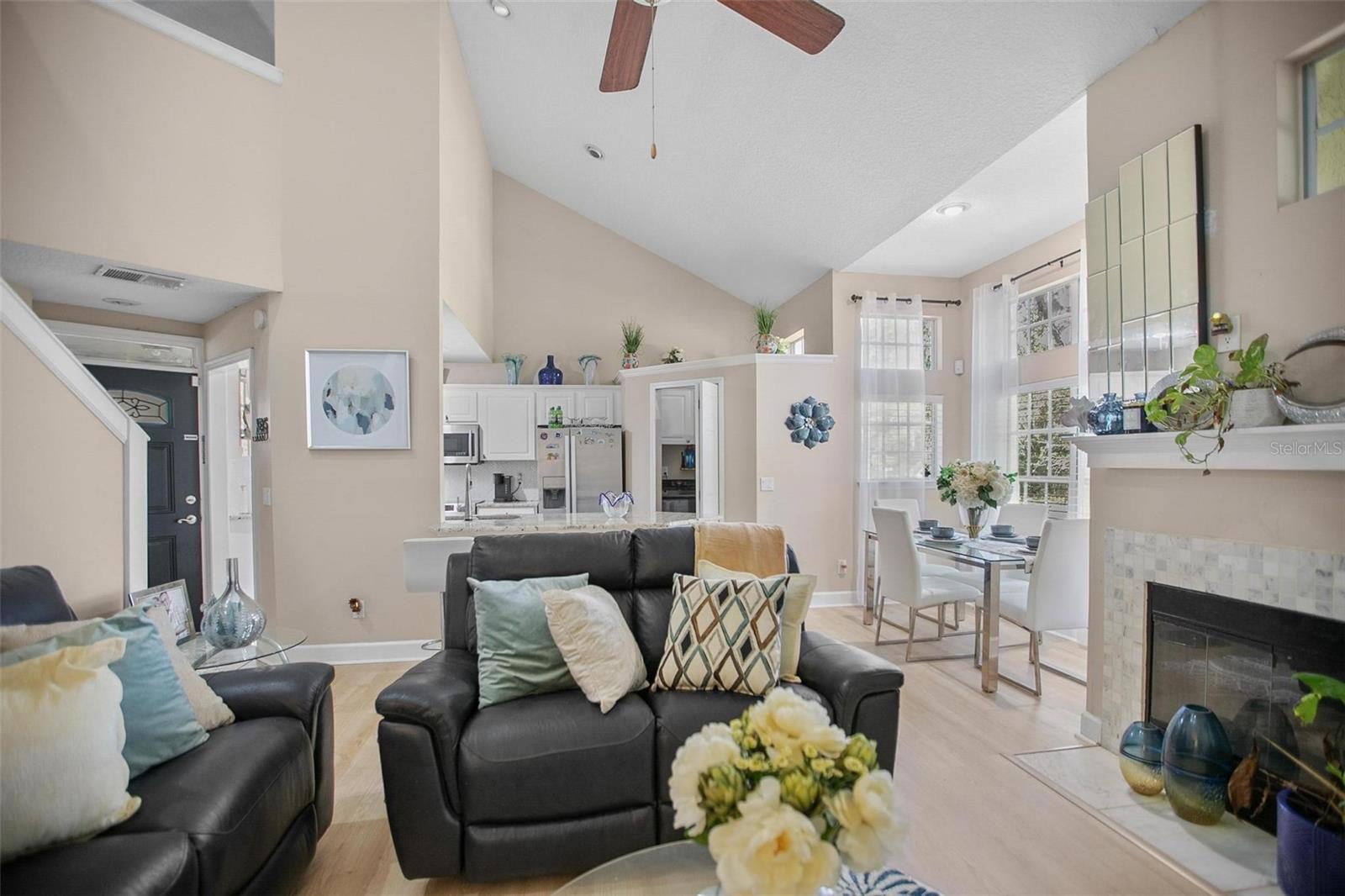 Image 11 of 39 For 1570 Farrindon Circle