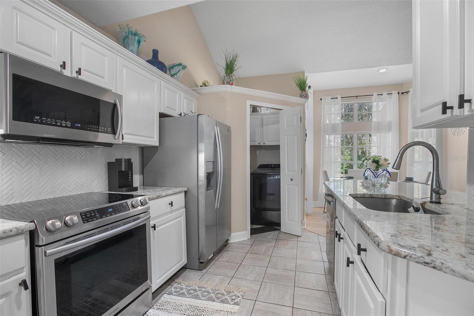 Image 14 of 39 For 1570 Farrindon Circle