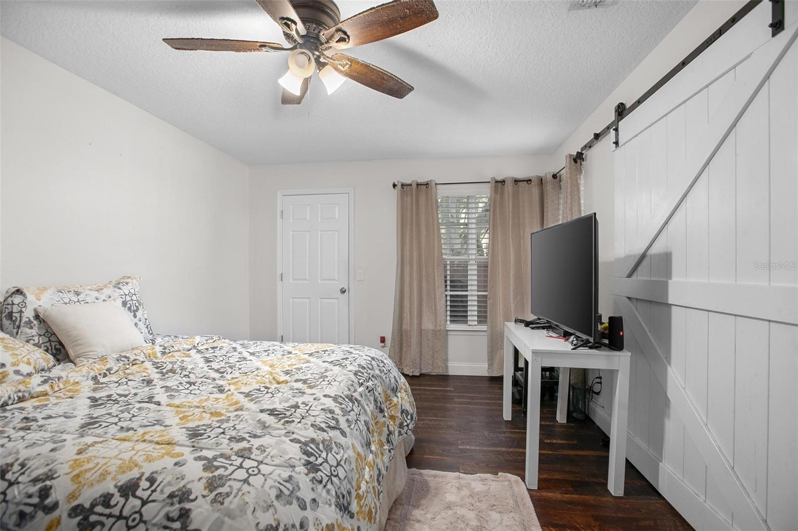 Image 16 of 39 For 1570 Farrindon Circle