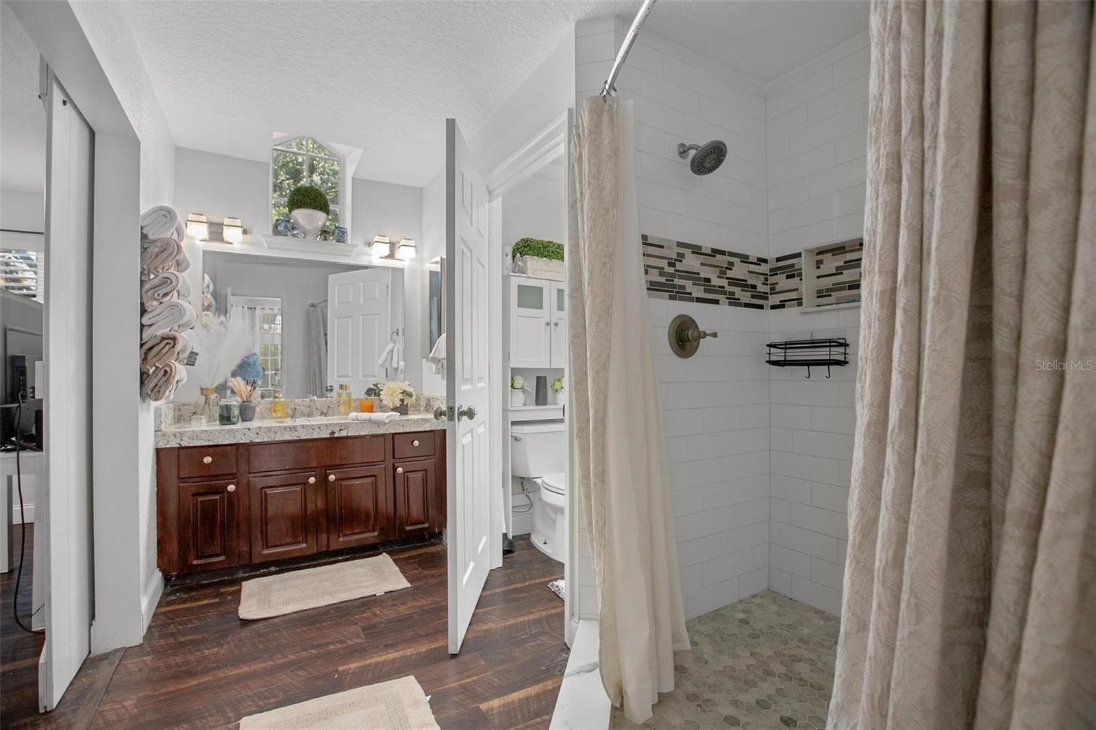 Image 17 of 39 For 1570 Farrindon Circle