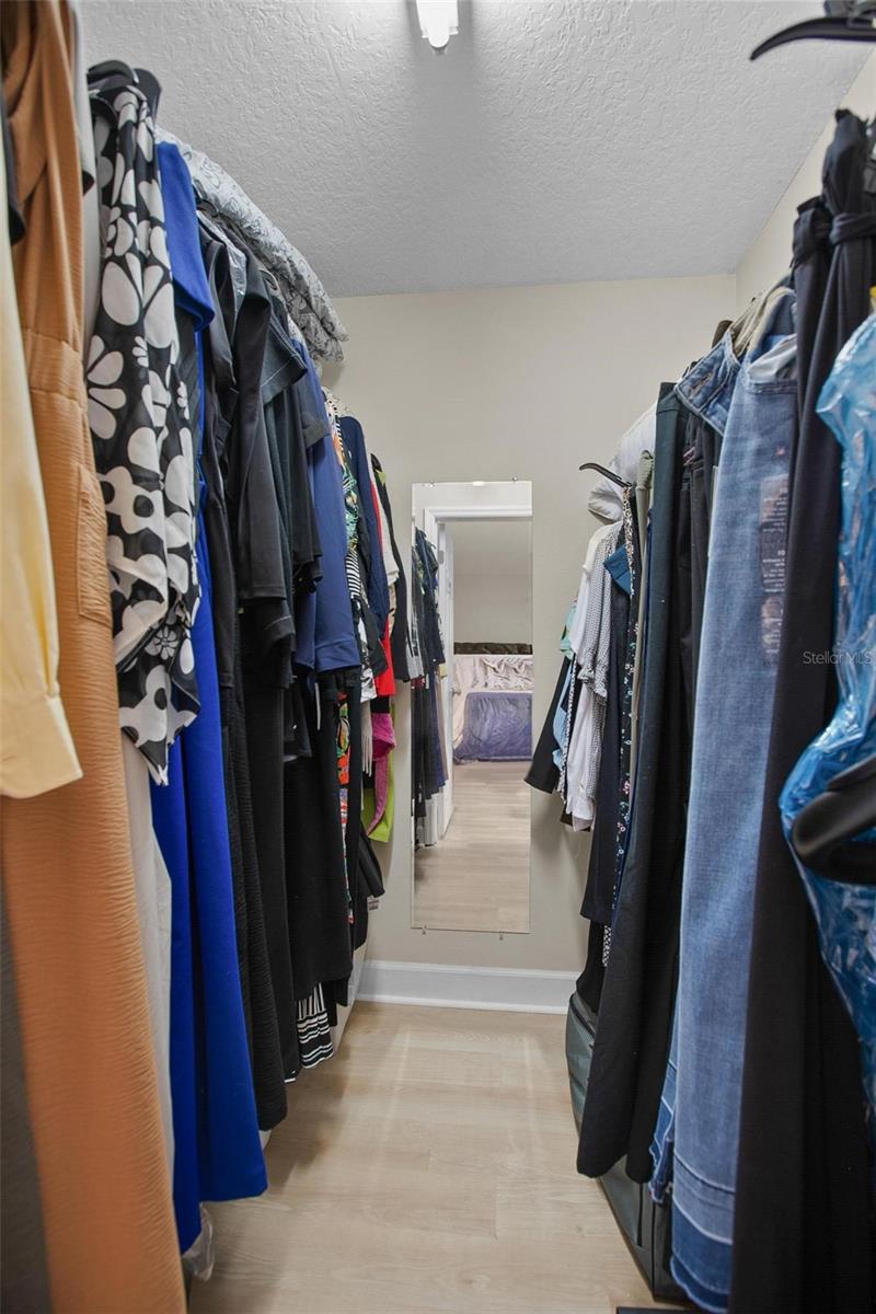 Image 22 of 39 For 1570 Farrindon Circle