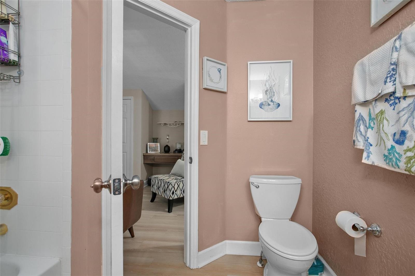 Image 25 of 39 For 1570 Farrindon Circle