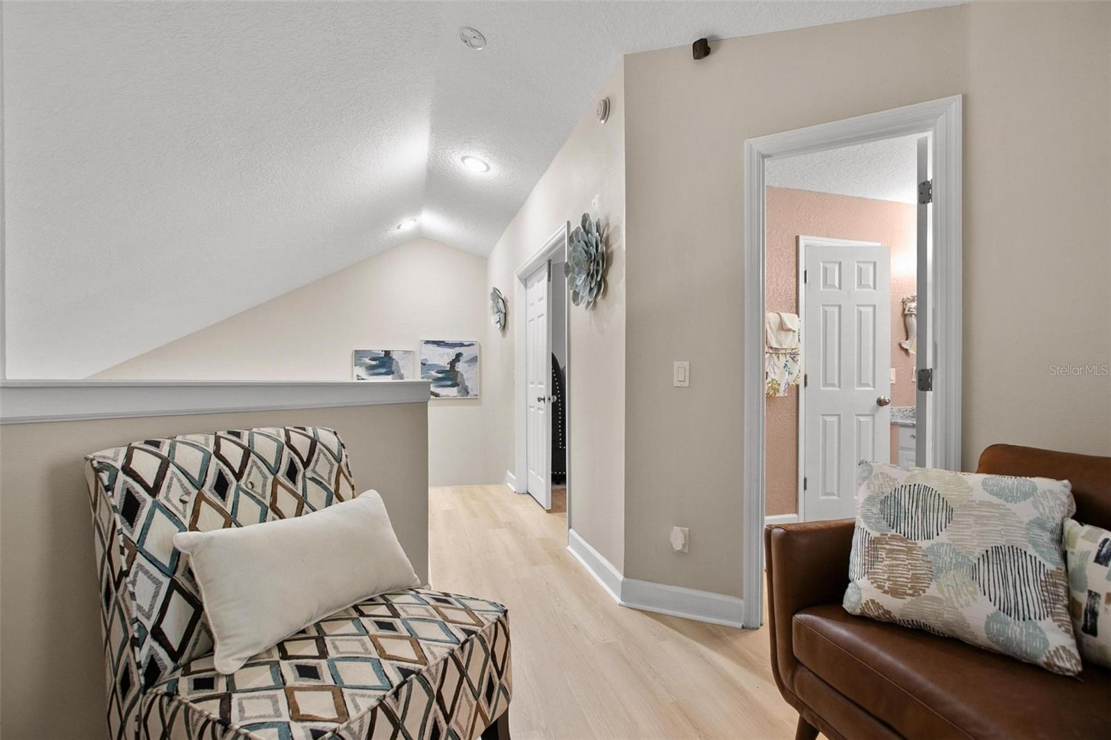 Image 27 of 39 For 1570 Farrindon Circle