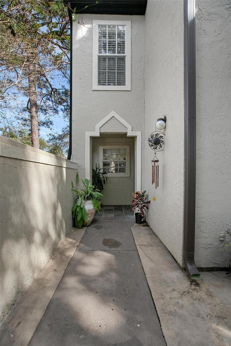 Image 4 of 39 For 1570 Farrindon Circle